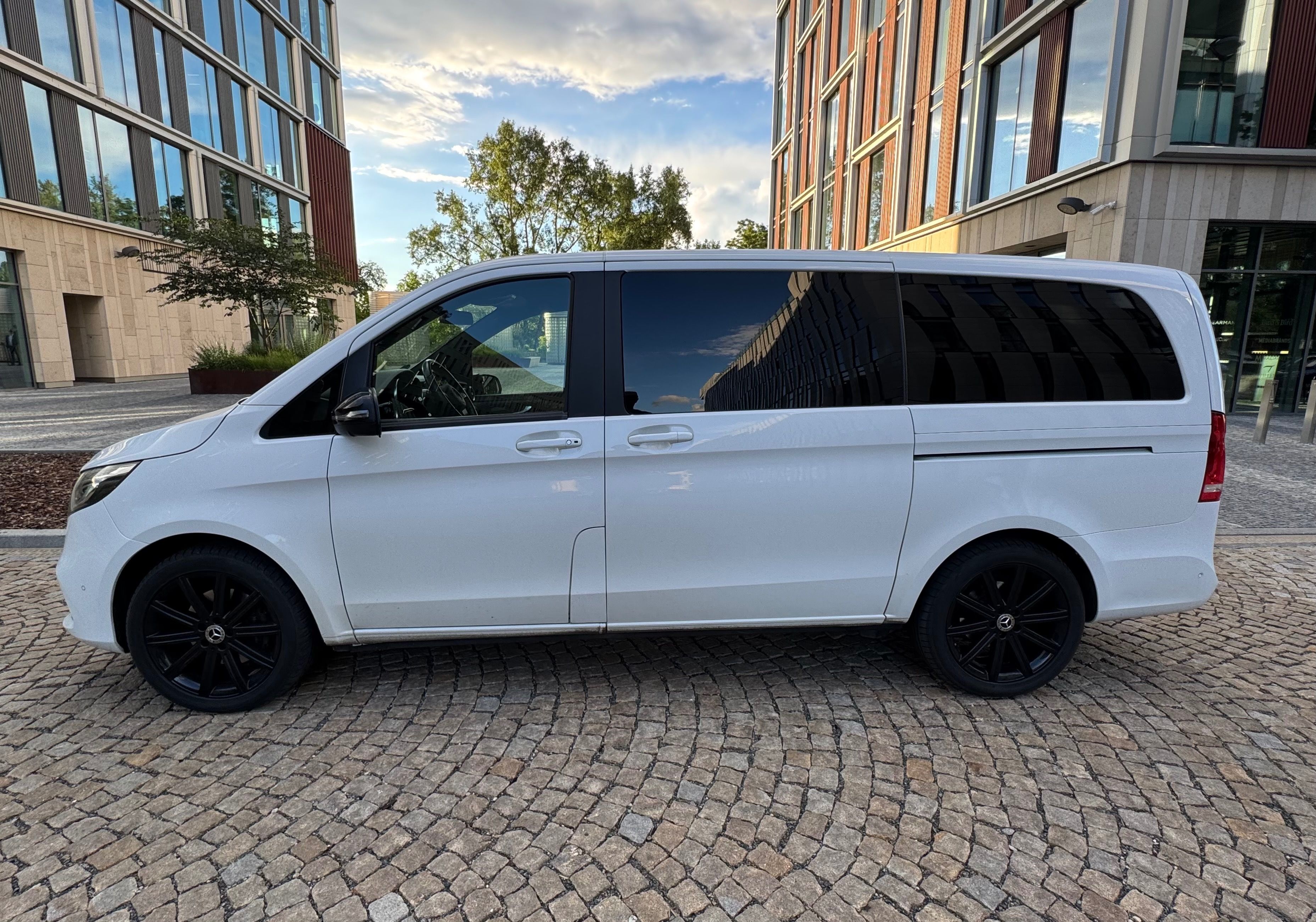 Mercedes-Benz Třídy V, V250d 4Matic/L/7míst/CZ - fotka 2