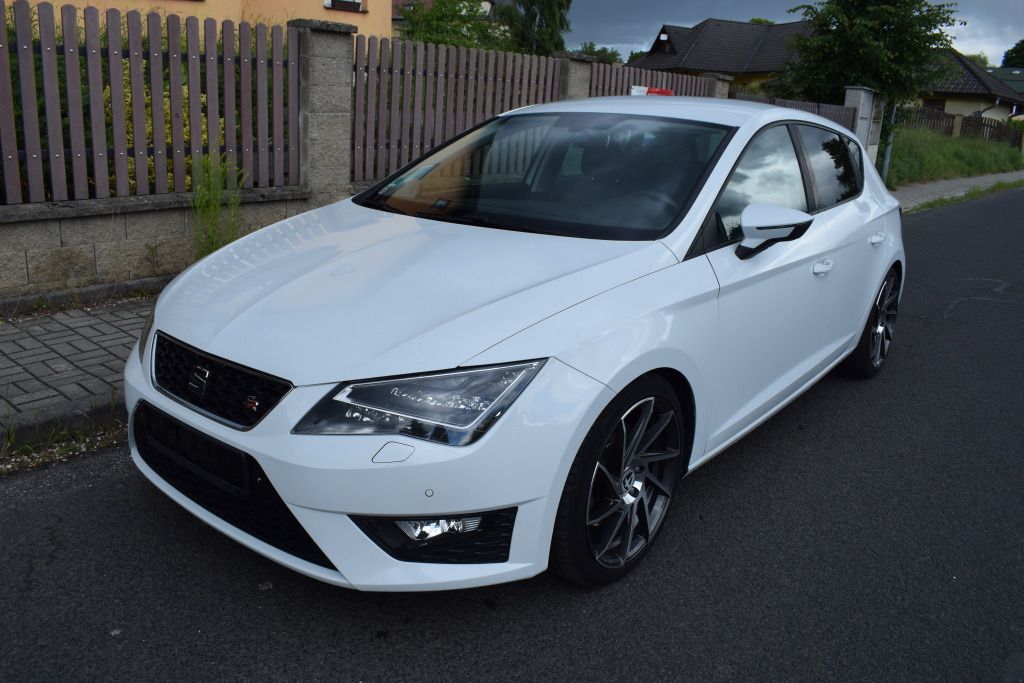 Seat Leon, FR 2.0TDI 135kW, Navi, LED - fotka 2