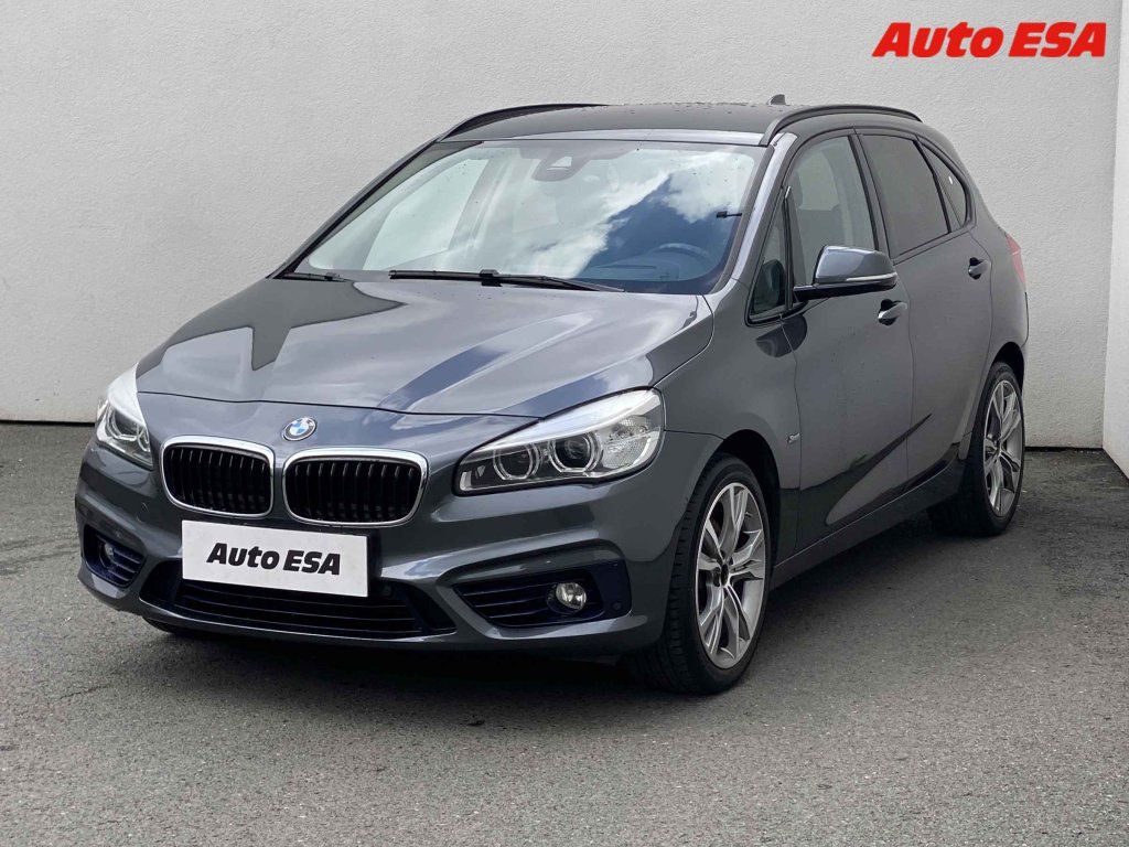 BMW Řada 2, 2.0 i 220 i,navi,+kola - fotka 3
