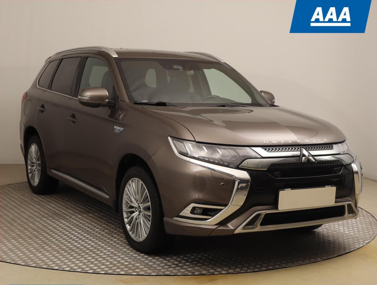 Mitsubishi Outlander, 2.4 PHEV, 4X4, Automat, Kůže