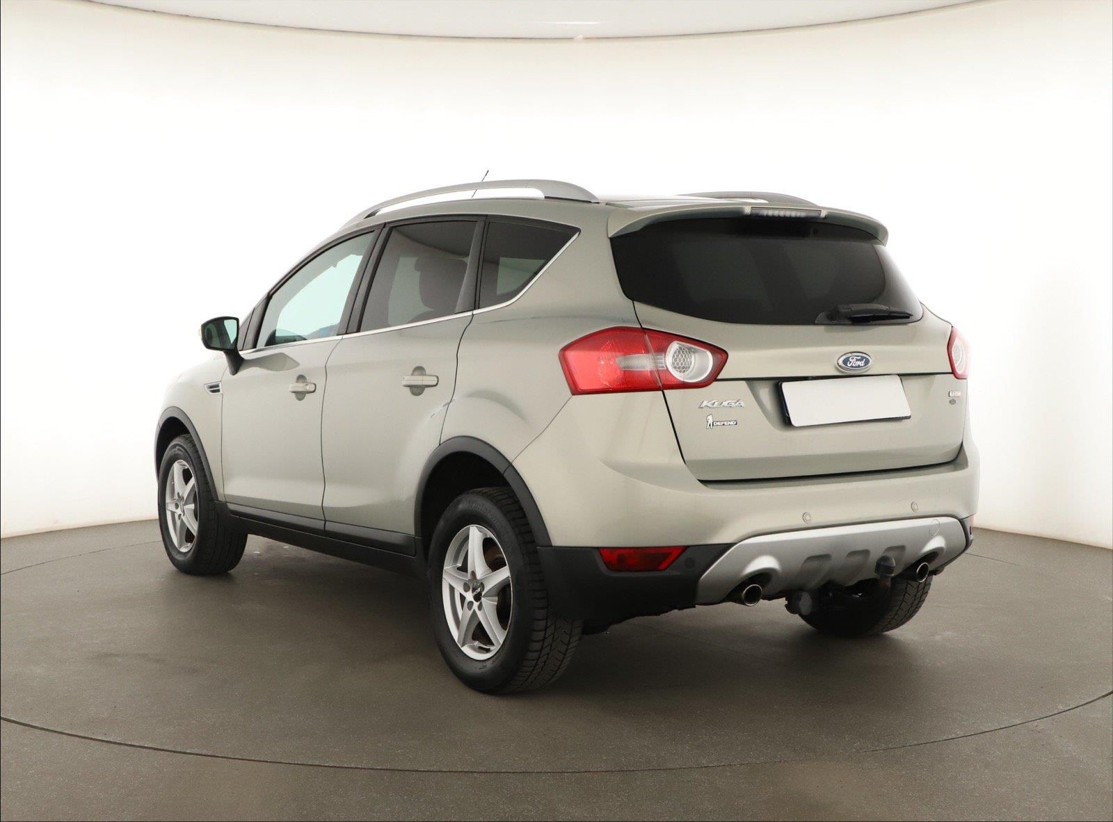 Ford Kuga, 2.0 TDCi, 4X4, Serv.kniha - fotka 4