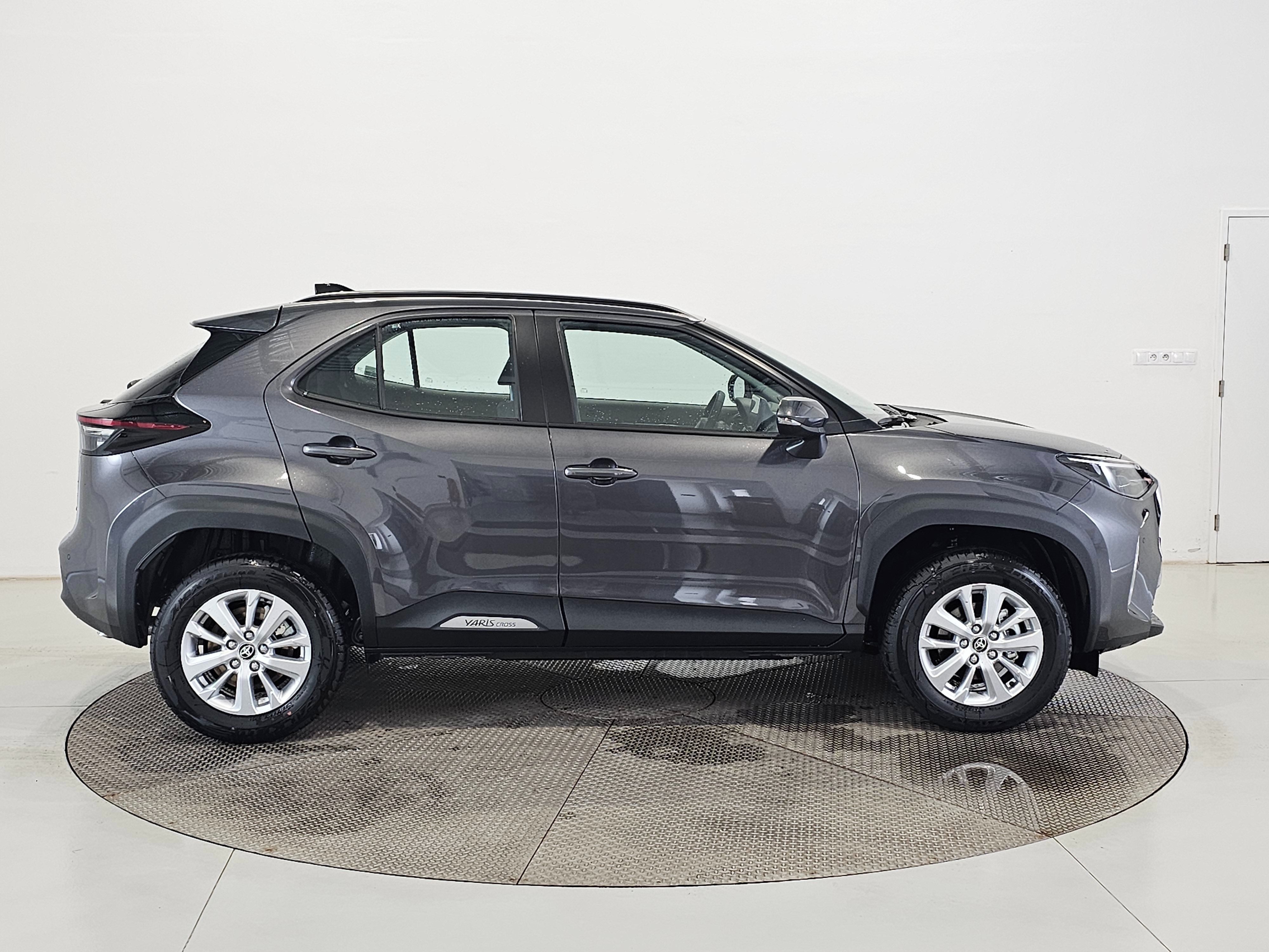 Toyota Yaris Cross, 1.5 HEV, 116k 4x2 Comfort - fotka 2