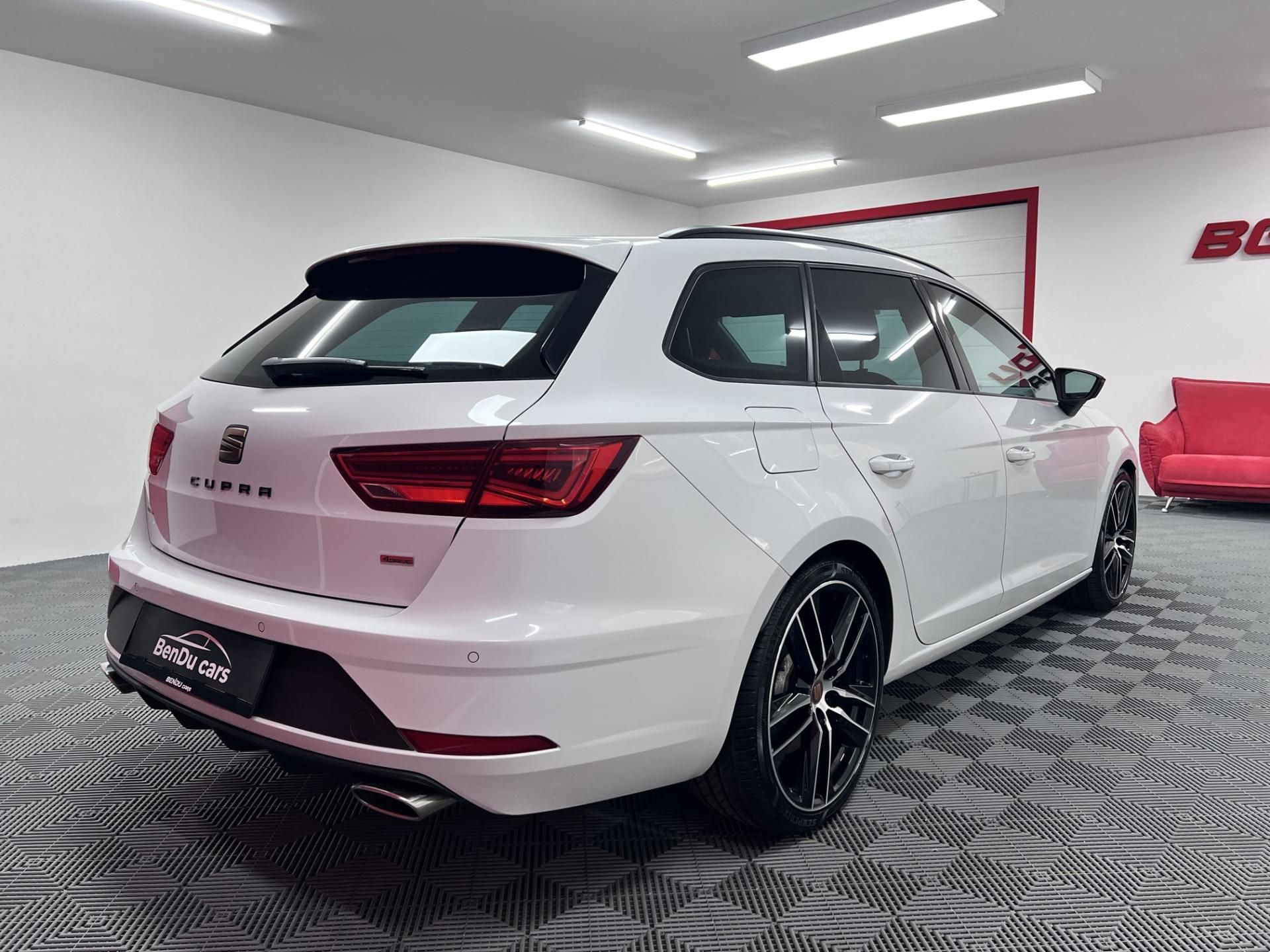 Seat Leon, Cupra ST 300 DSG 4x4 - fotka 4