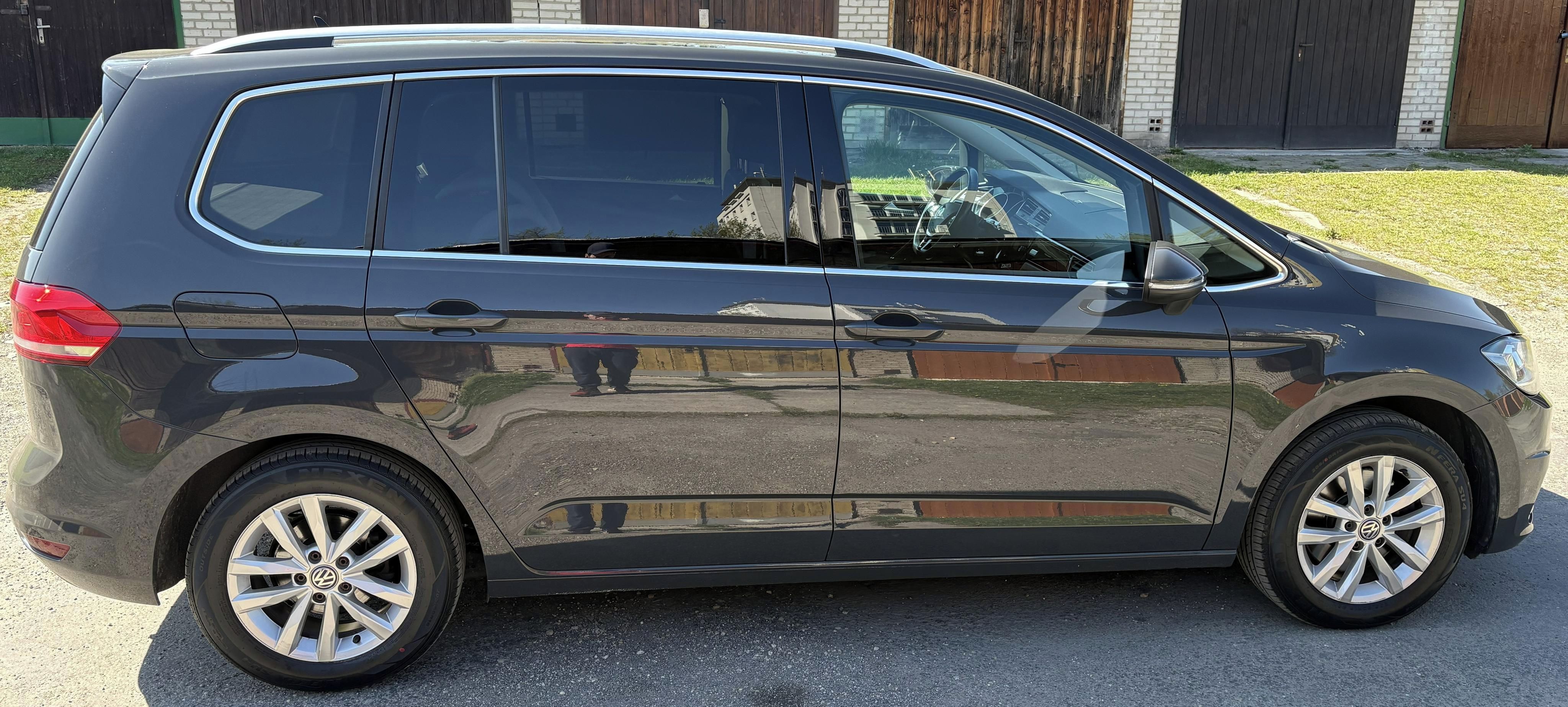 Volkswagen Touran, 2.0 TDI 110 KW 6G Highline - fotka 4