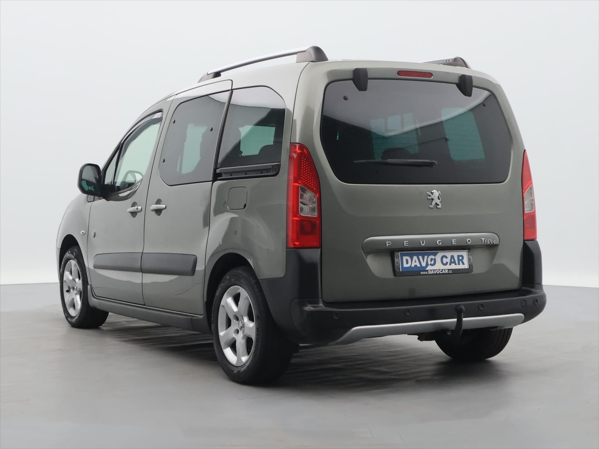 Peugeot Partner Tepee, 1,6 HDI 80kW Premium Pano - fotka 5
