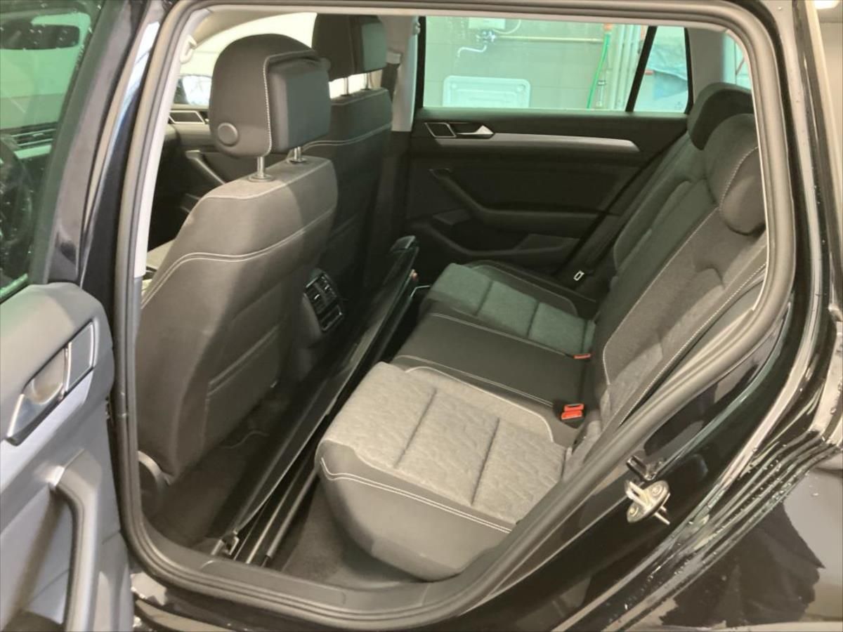 Volkswagen Passat, 2,0 KAMERA 360,KEYLESS,VIRTUAL - fotka 5