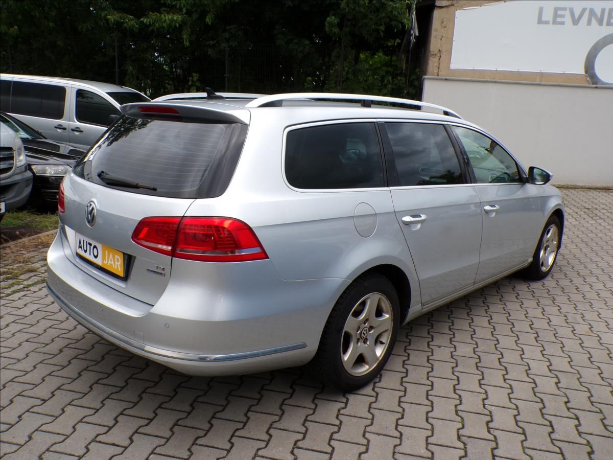 Volkswagen Passat, 2,0 TDI  AUTOMAT - fotka 4