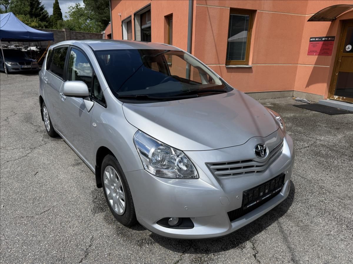 Toyota Verso, 1,6 VVTi - fotka 3