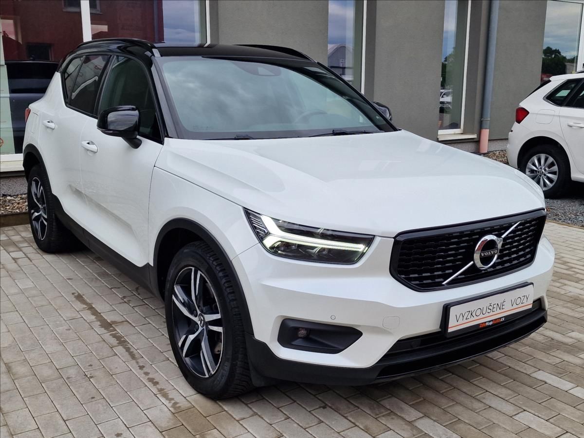 Volvo XC40, T4 R-Design AWD, ČR,1.Majitel - fotka 3