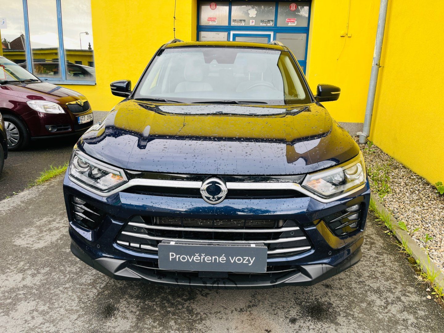 SsangYong Korando, 1.5 TGi NAJ  53 TIS KM STYLE+ - fotka 2