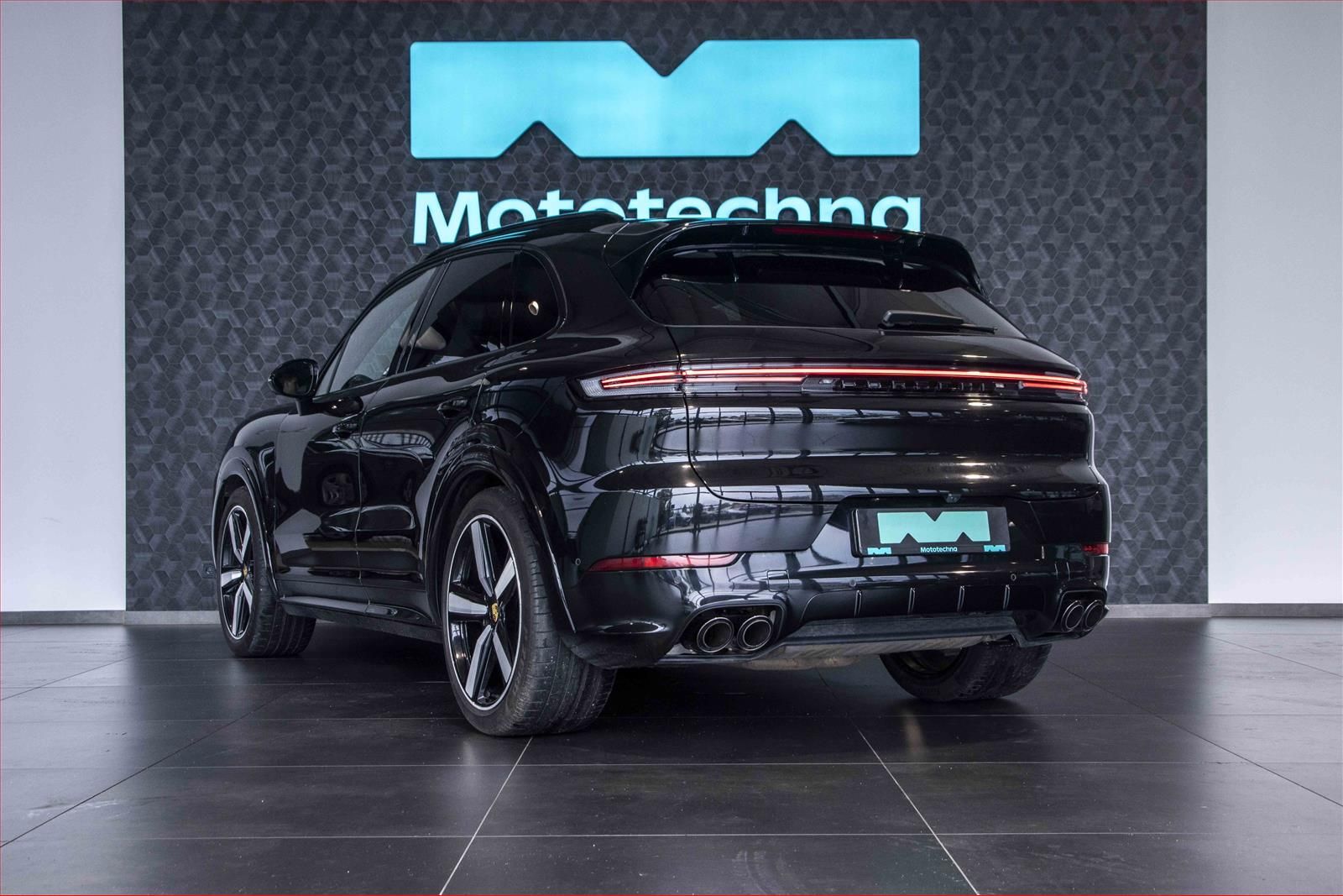 Porsche Cayenne, 3.0T V6 - fotka 3