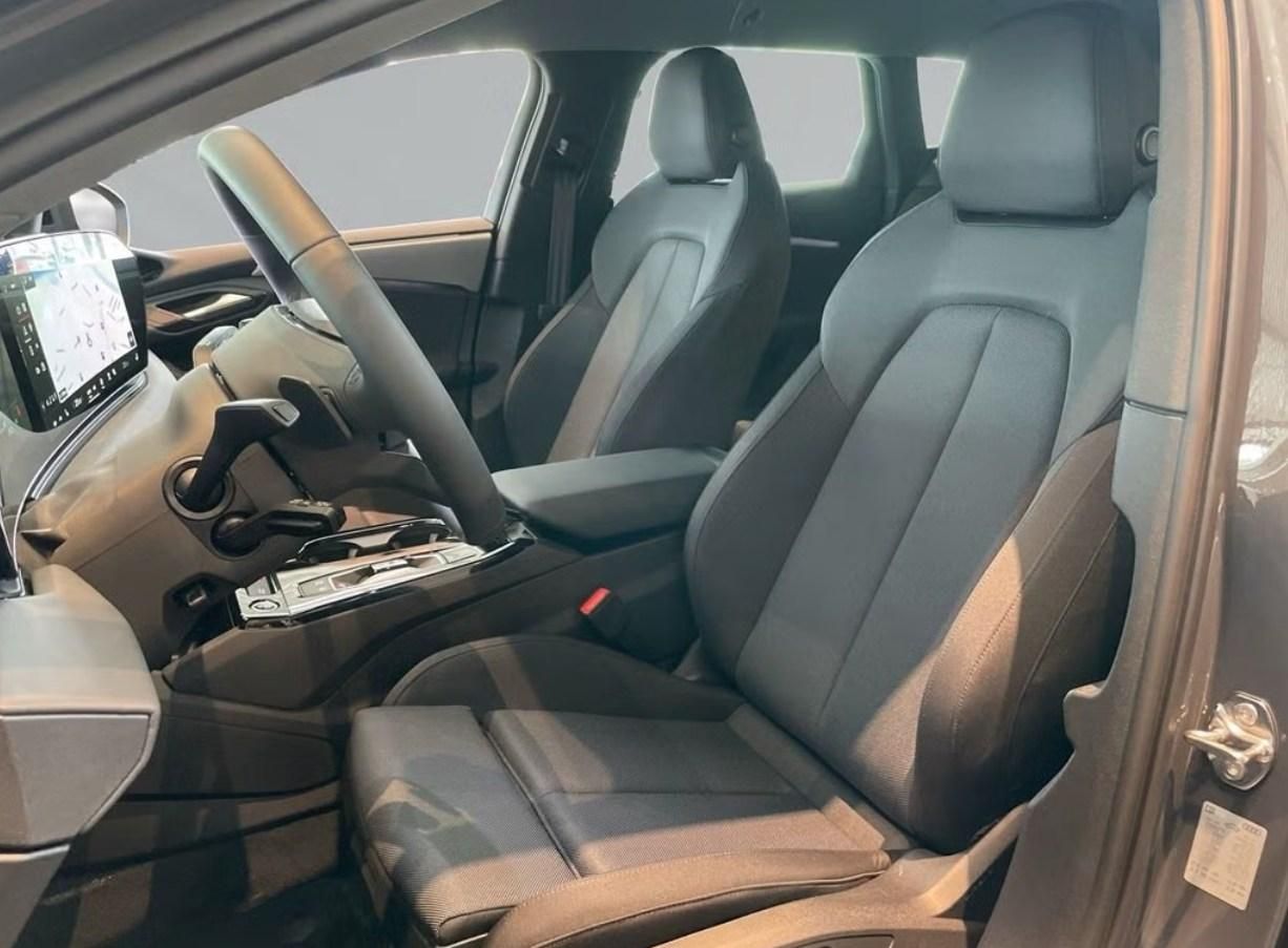 Audi A6 Avant, e-tron Vzd. odpružení Tažné - fotka 6