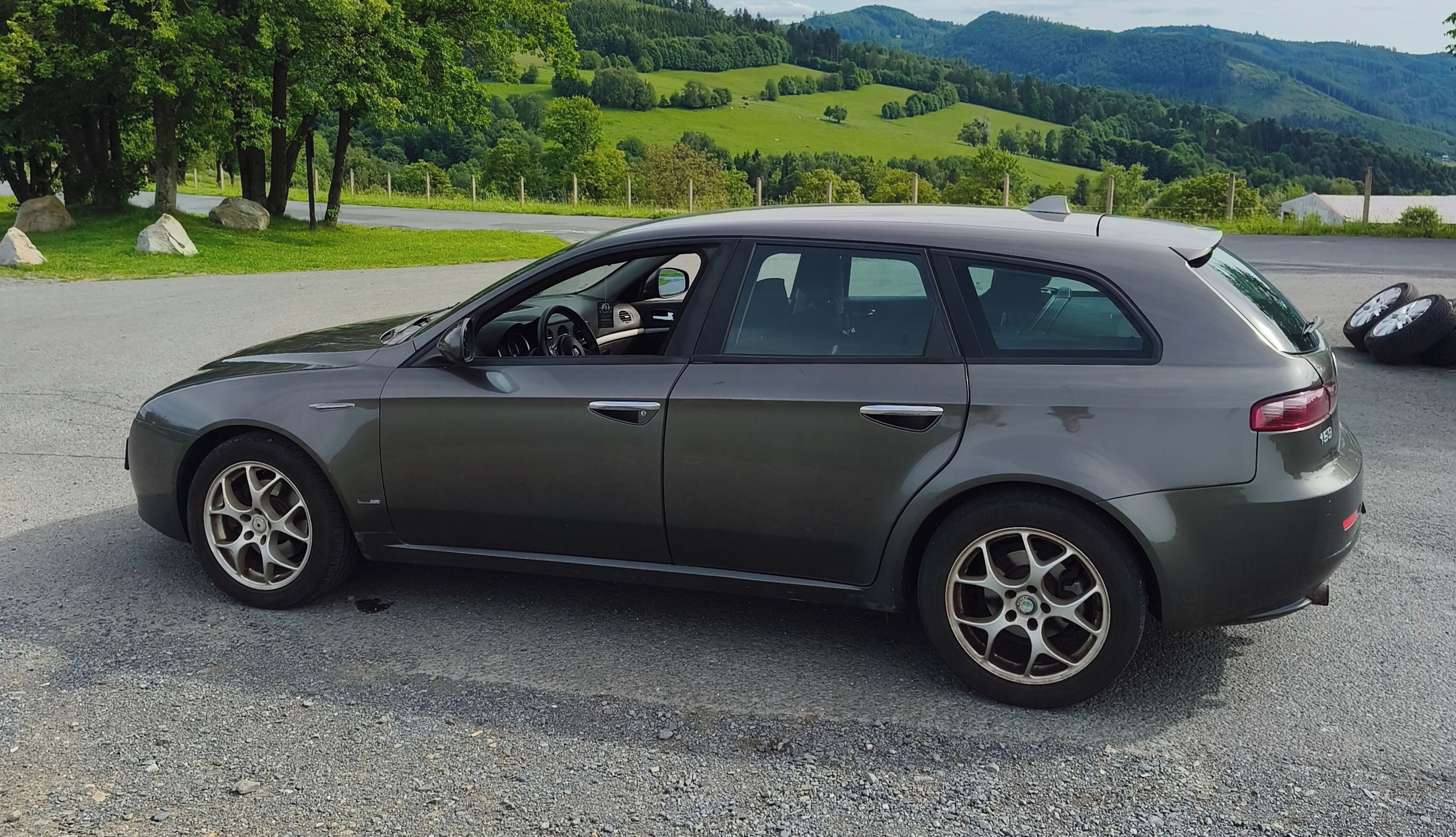 Alfa Romeo 159, 1.9 JTD 110KW - fotka 3