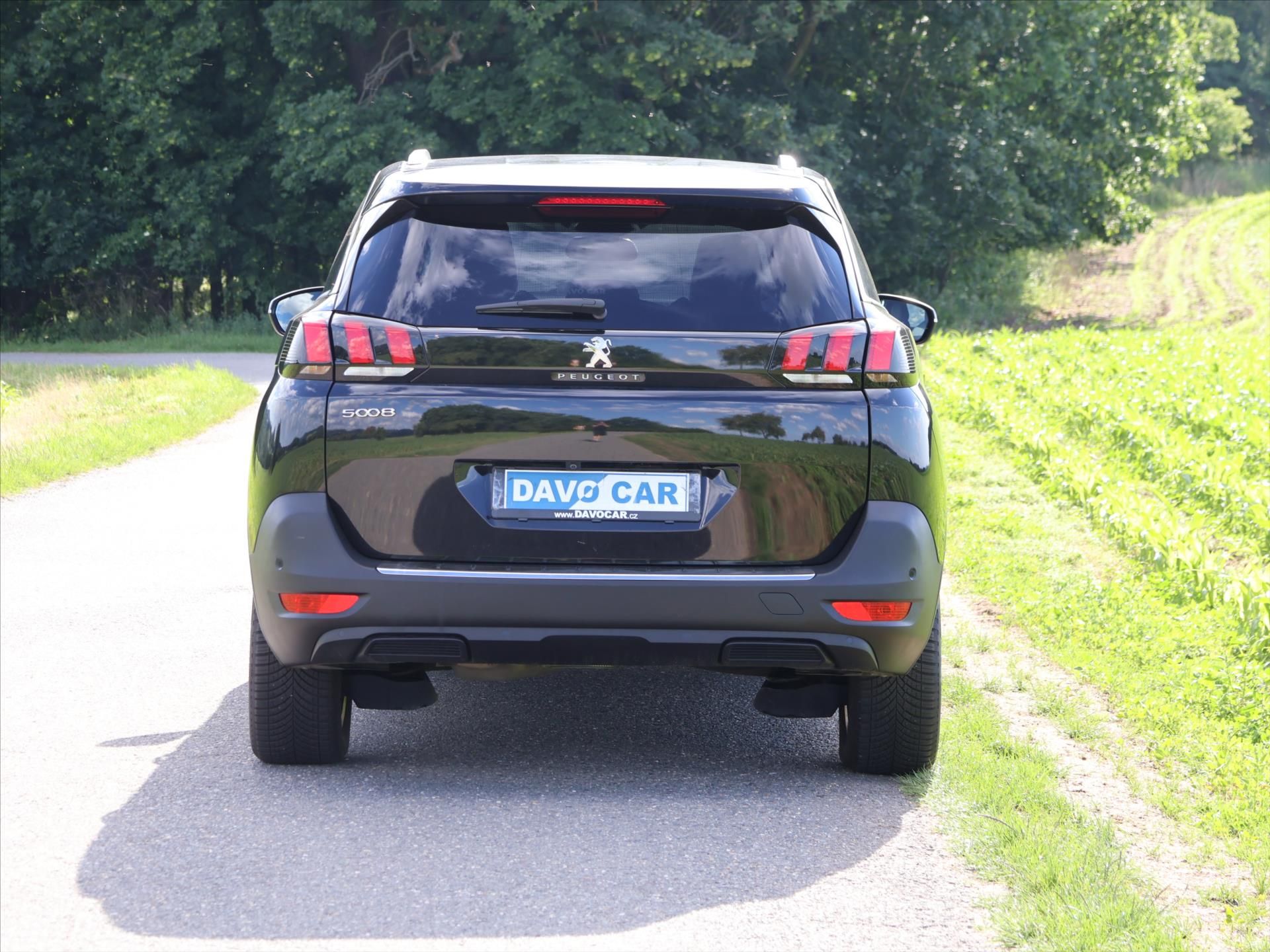 Peugeot 5008, 1,2 PT Aut. Allure 7-Míst DPH - fotka 6