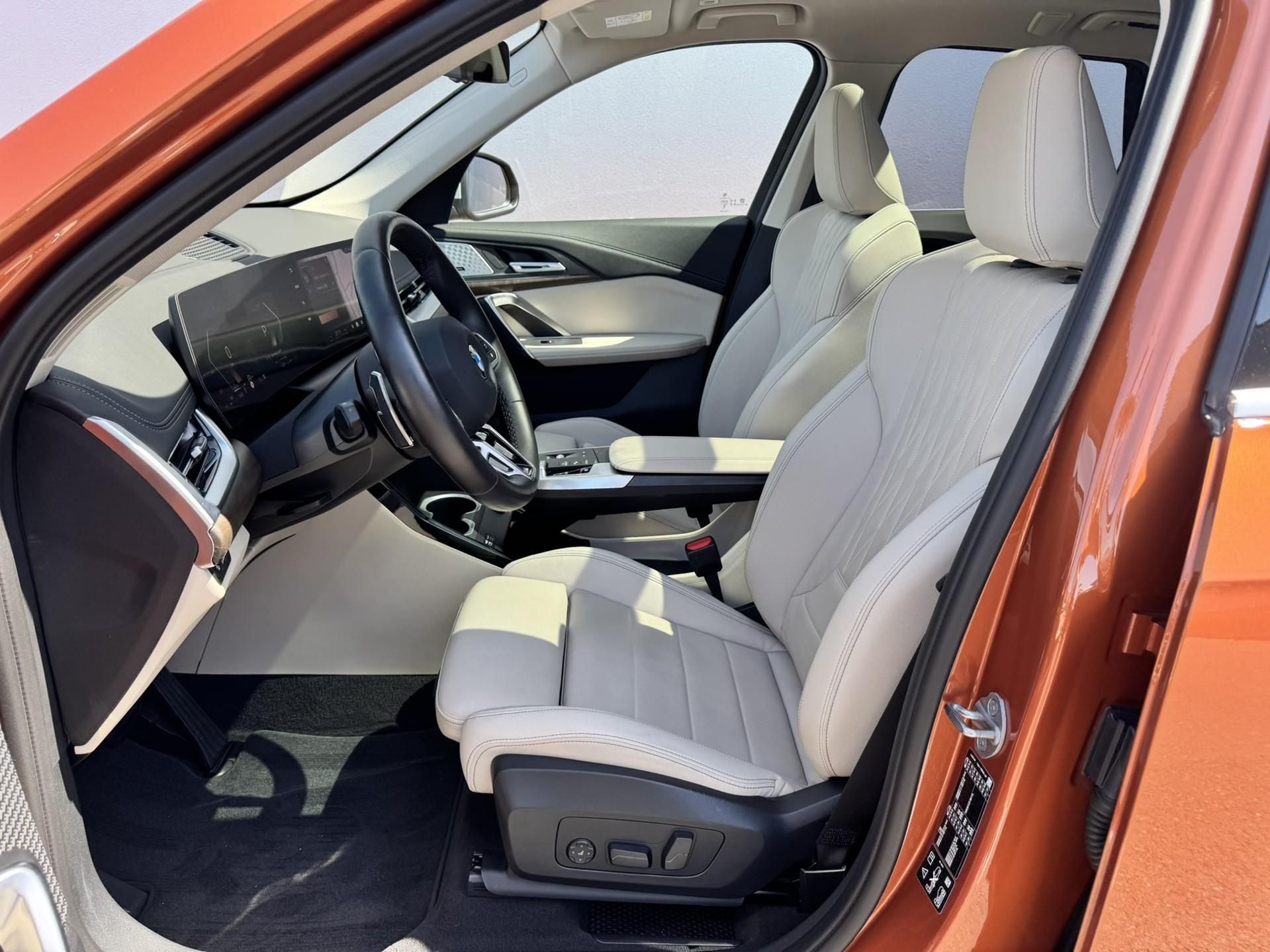 BMW X1, xDrive23D Tažné Harman X-Line - fotka 6