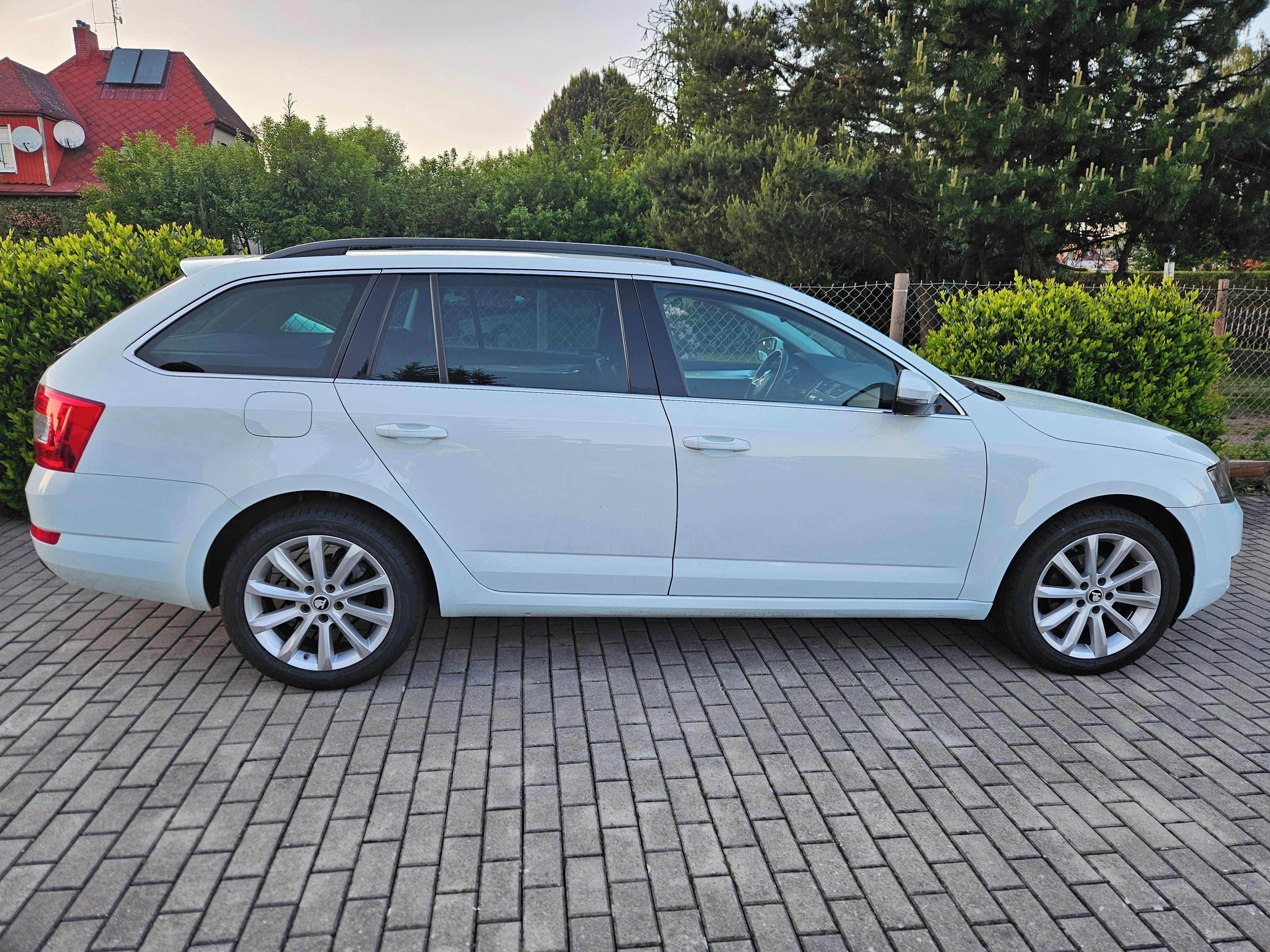 Škoda Octavia, 1.6 TDI 77KW - fotka 6