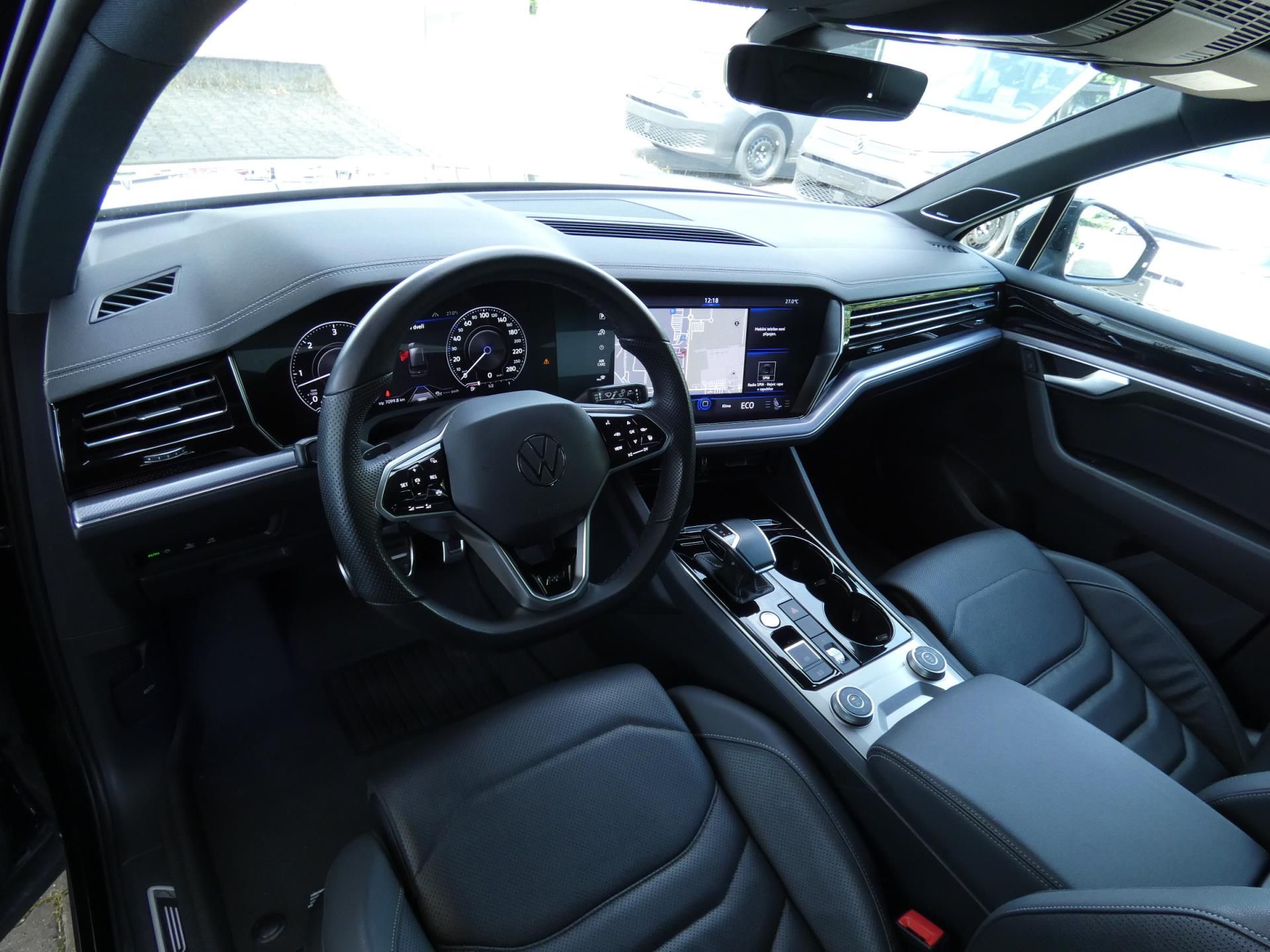 Volkswagen Touareg, R-Line 3.0 TDI 210KW - fotka 5