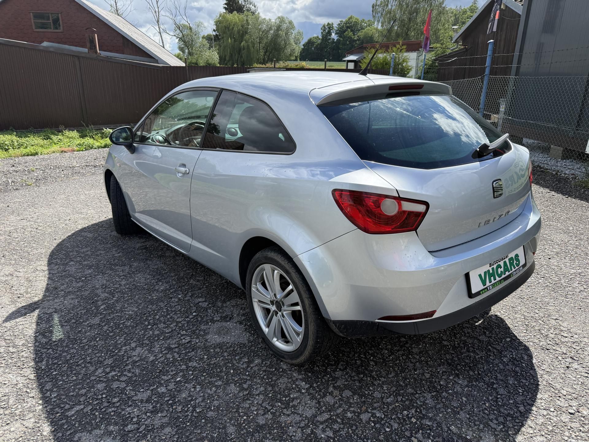 Seat Ibiza, 1,4i AUT. KLIMATIZACE - fotka 5