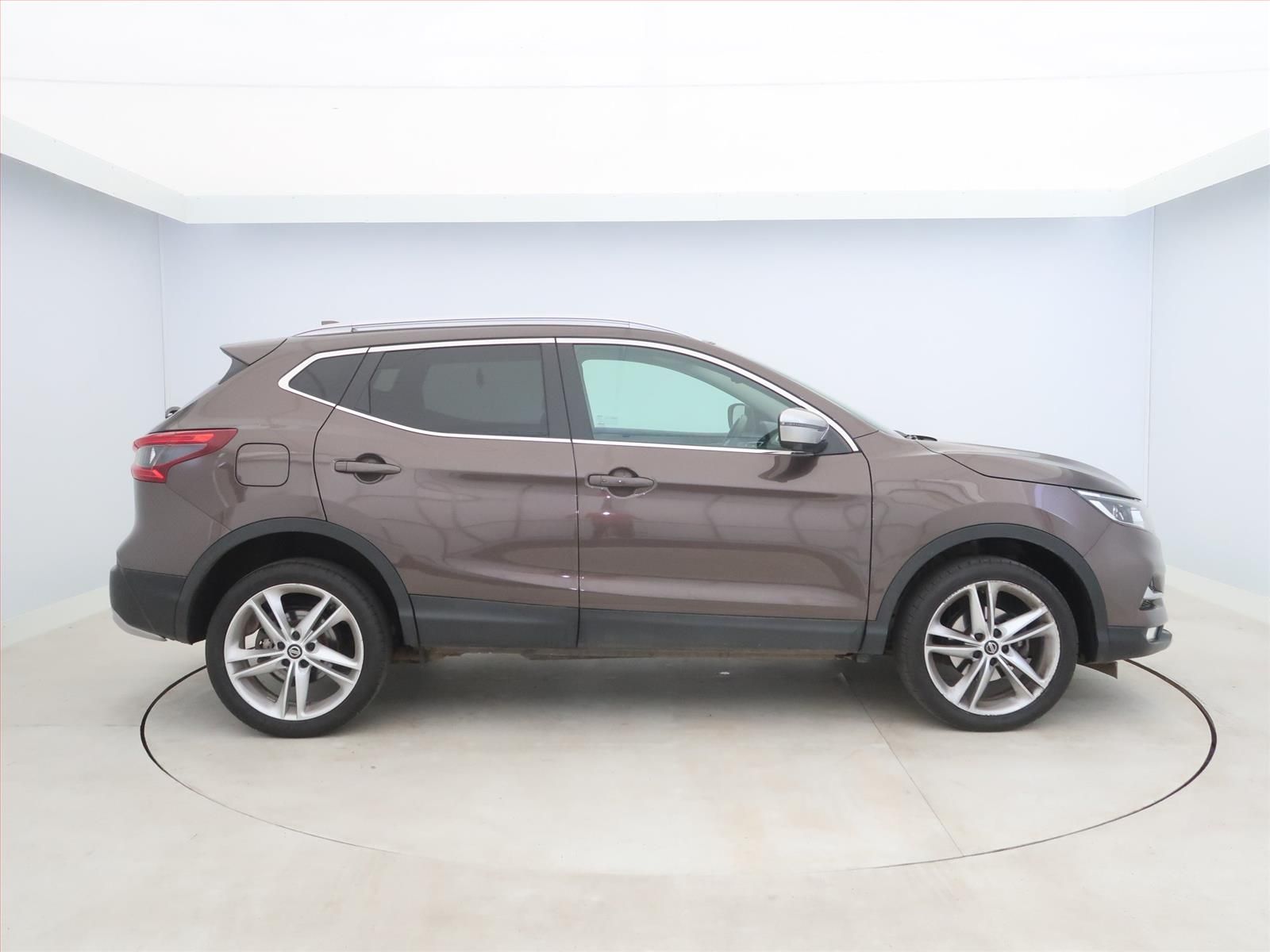 Nissan Qashqai, 1.3 DIG-T, Serv.kniha, Navi - fotka 6