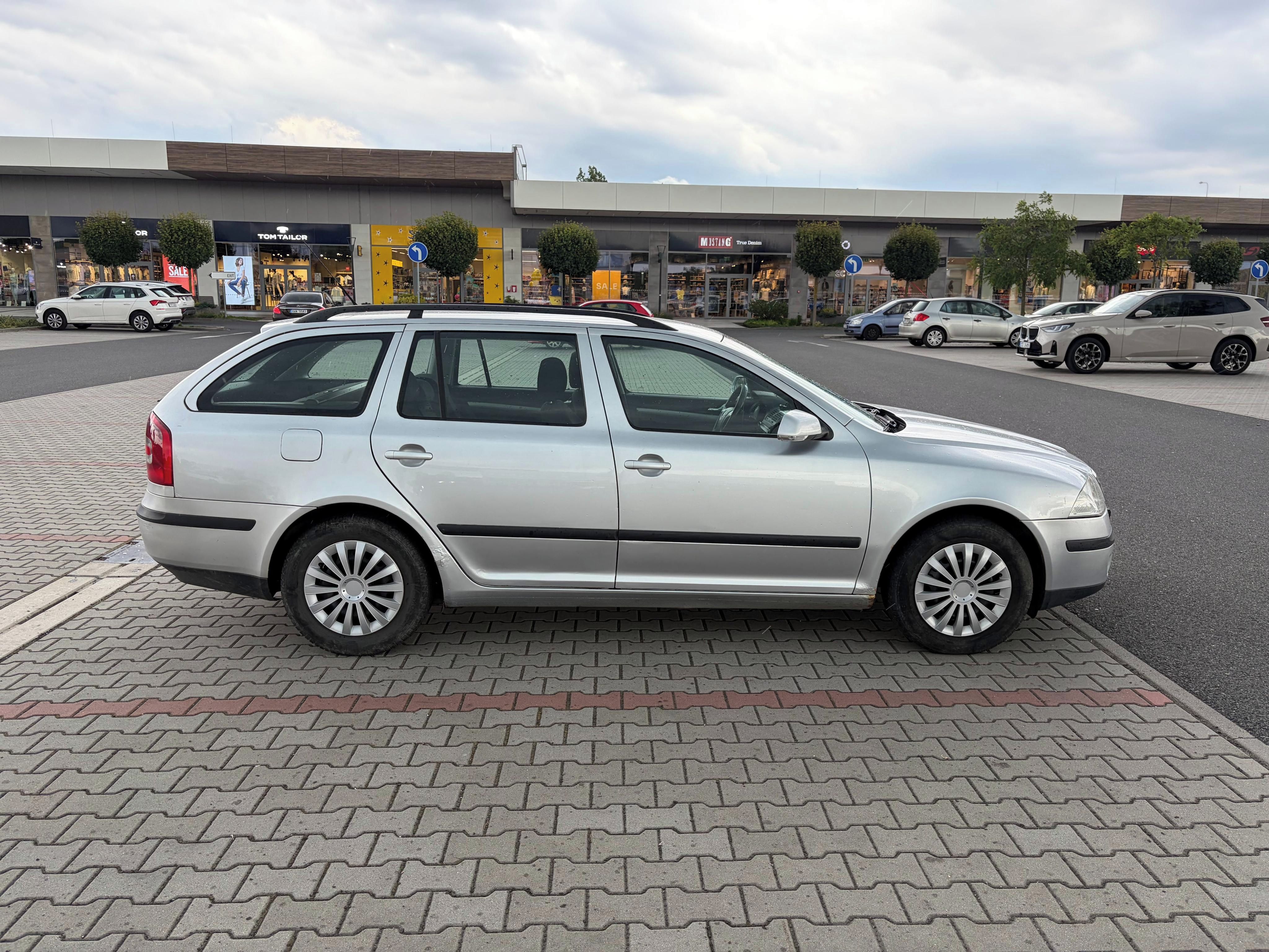 Škoda Octavia, II 1.9 TDi 77kw ČR TZ - fotka 2