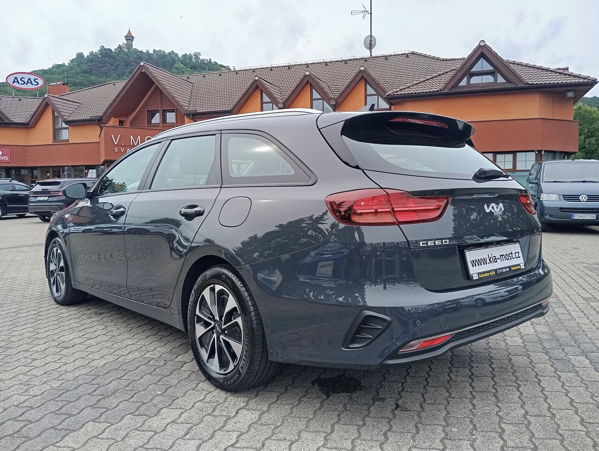 Kia Cee´d SW, 1.5 T-GDi 7DCT automat SPIN - fotka 6