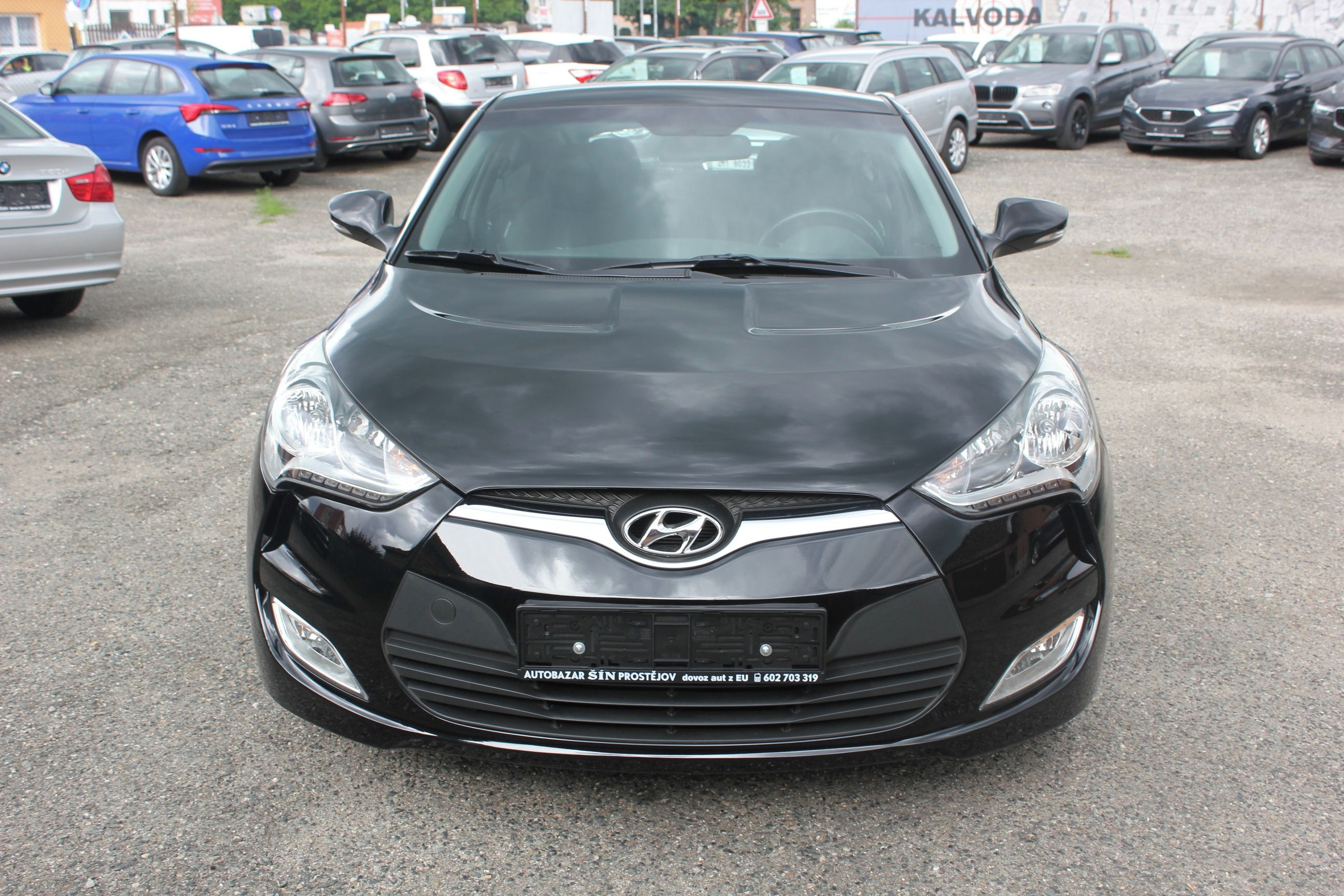 Hyundai Veloster, 1.6 GDI, 56 tis. km!! - fotka 2