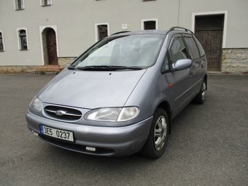 1.9 TDi, 7 míst - nové STK