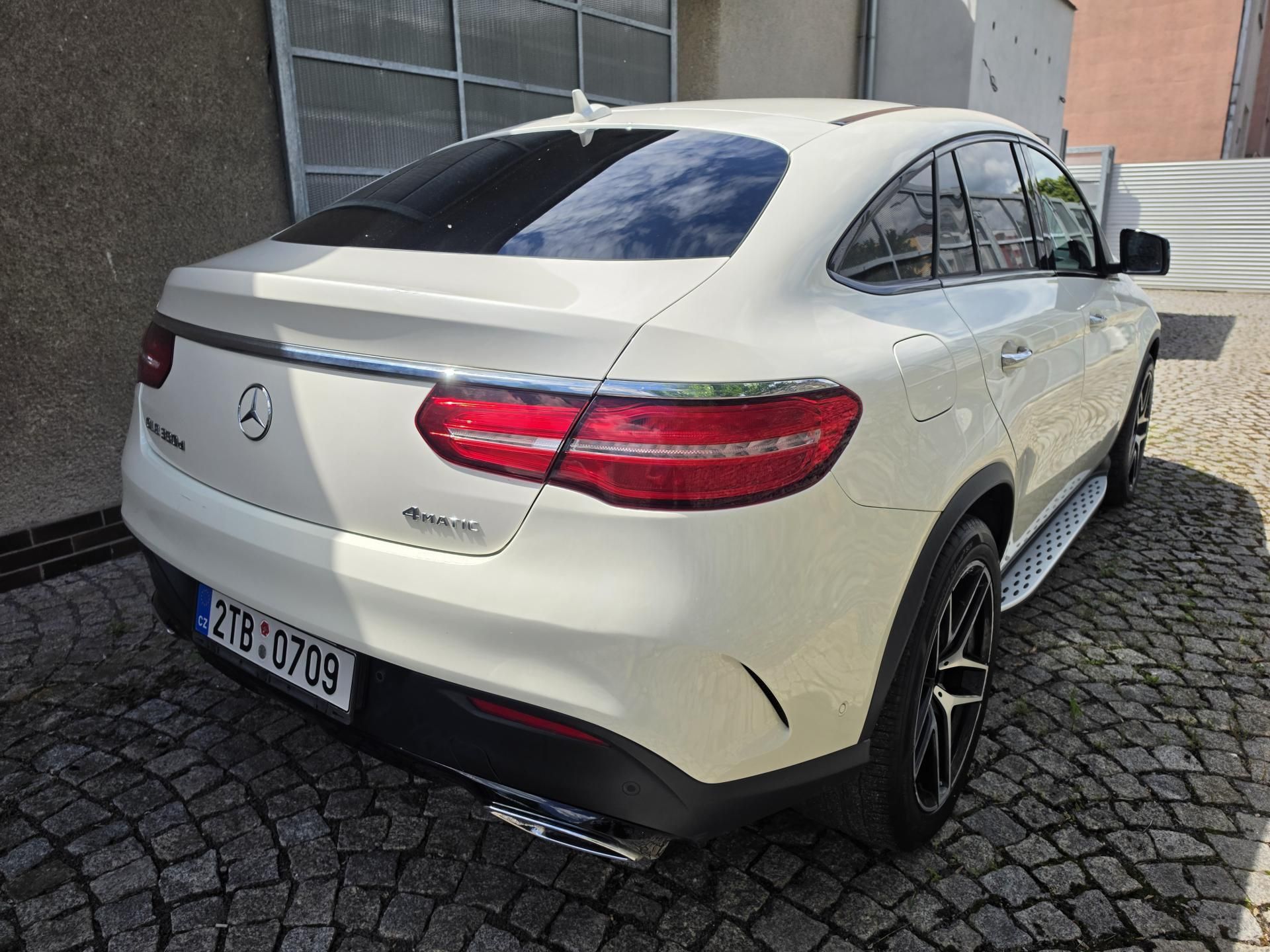 Mercedes-Benz GLE, 350CDI 4-MATIC AMG - fotka 4