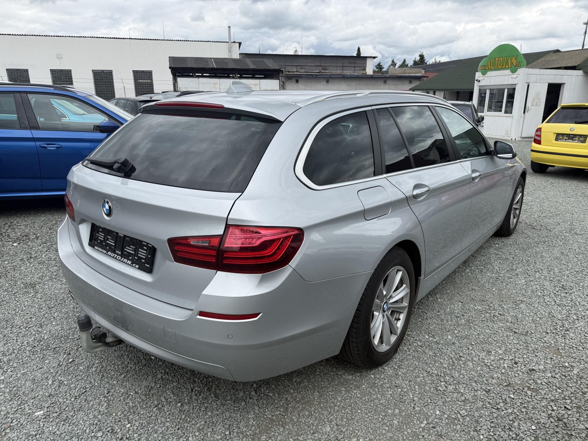 BMW Řada 5, 518d Luxury Line - fotka 6