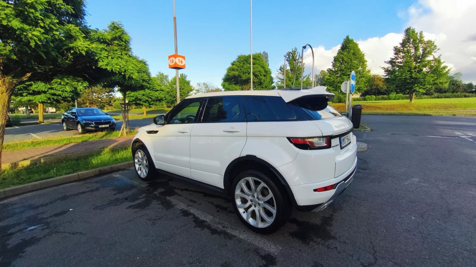 Land Rover Range Rover Evoque, 2.0 TD4 4x4, 132 kW - fotka 2