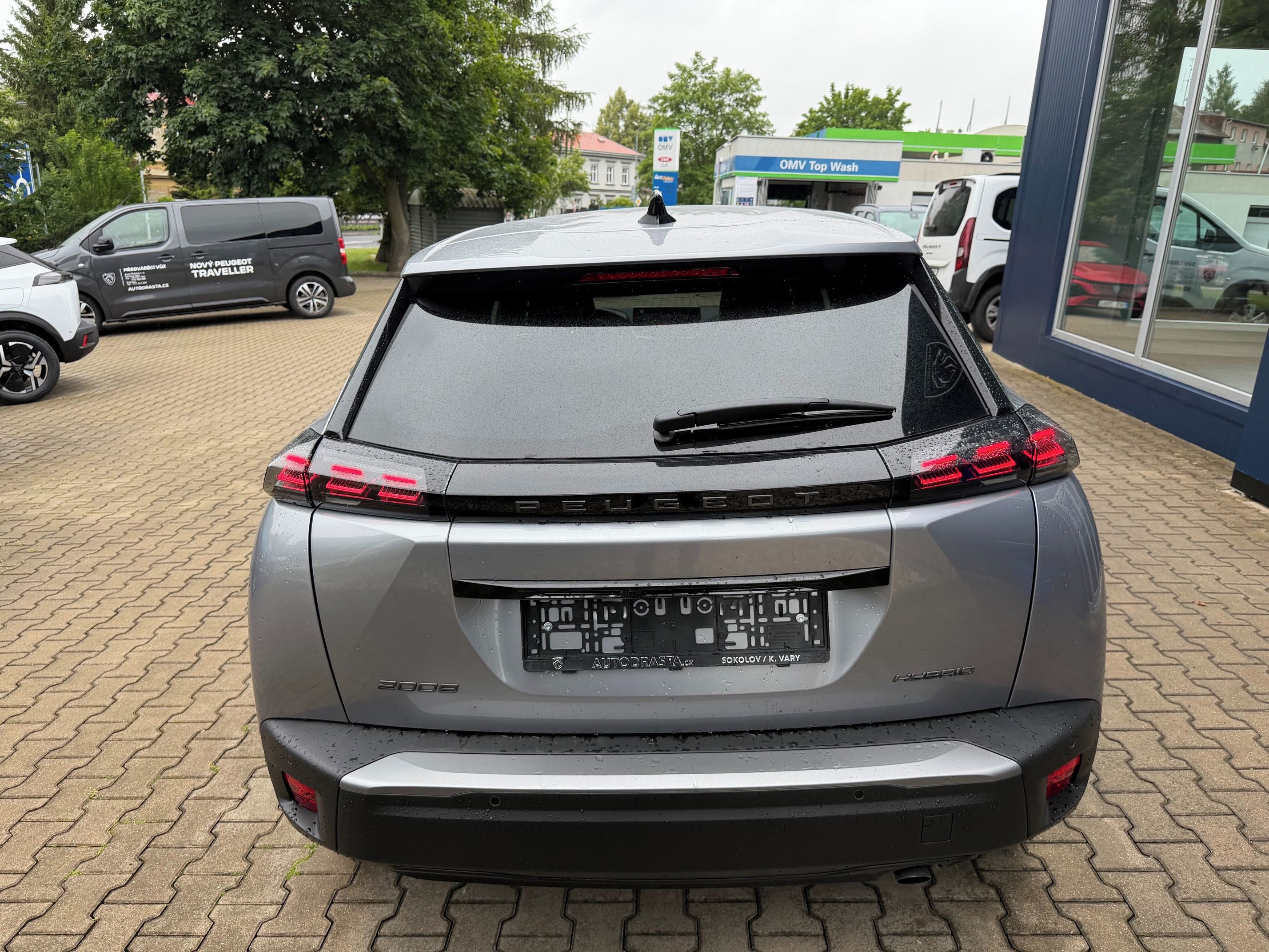 Peugeot 2008, ALLURE Hybrid 110 e-DCS6 - fotka 5