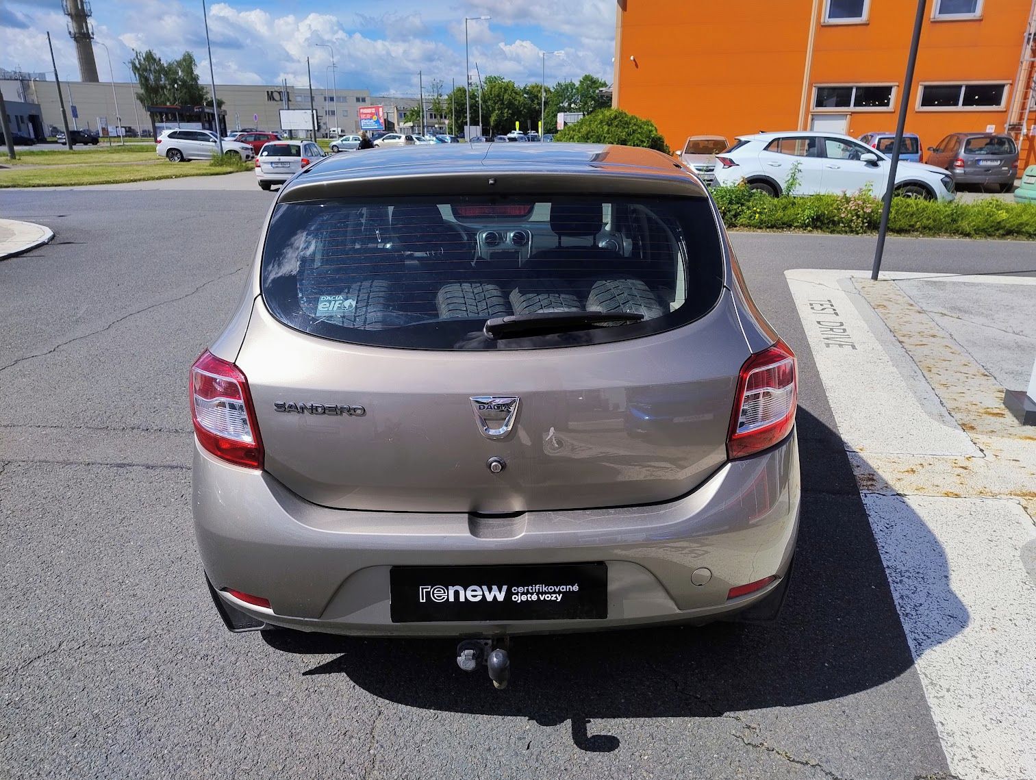 Dacia Sandero, 1,2 16V 75k Arctica, ČR, 1.maj - fotka 5