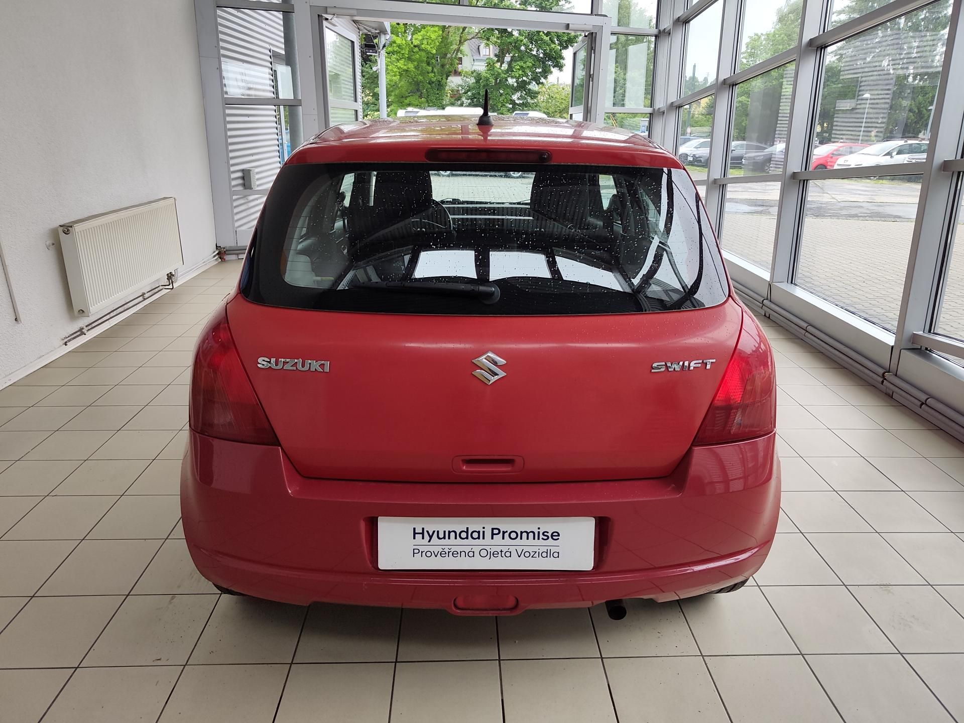 Suzuki Swift, 1.3i 67kW, ČR - fotka 3