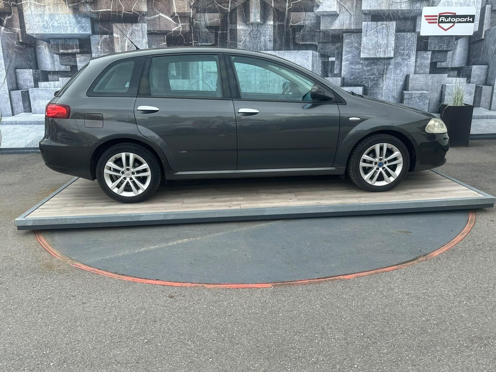 Fiat Croma, 1.9JTD, 88KW - fotka 5