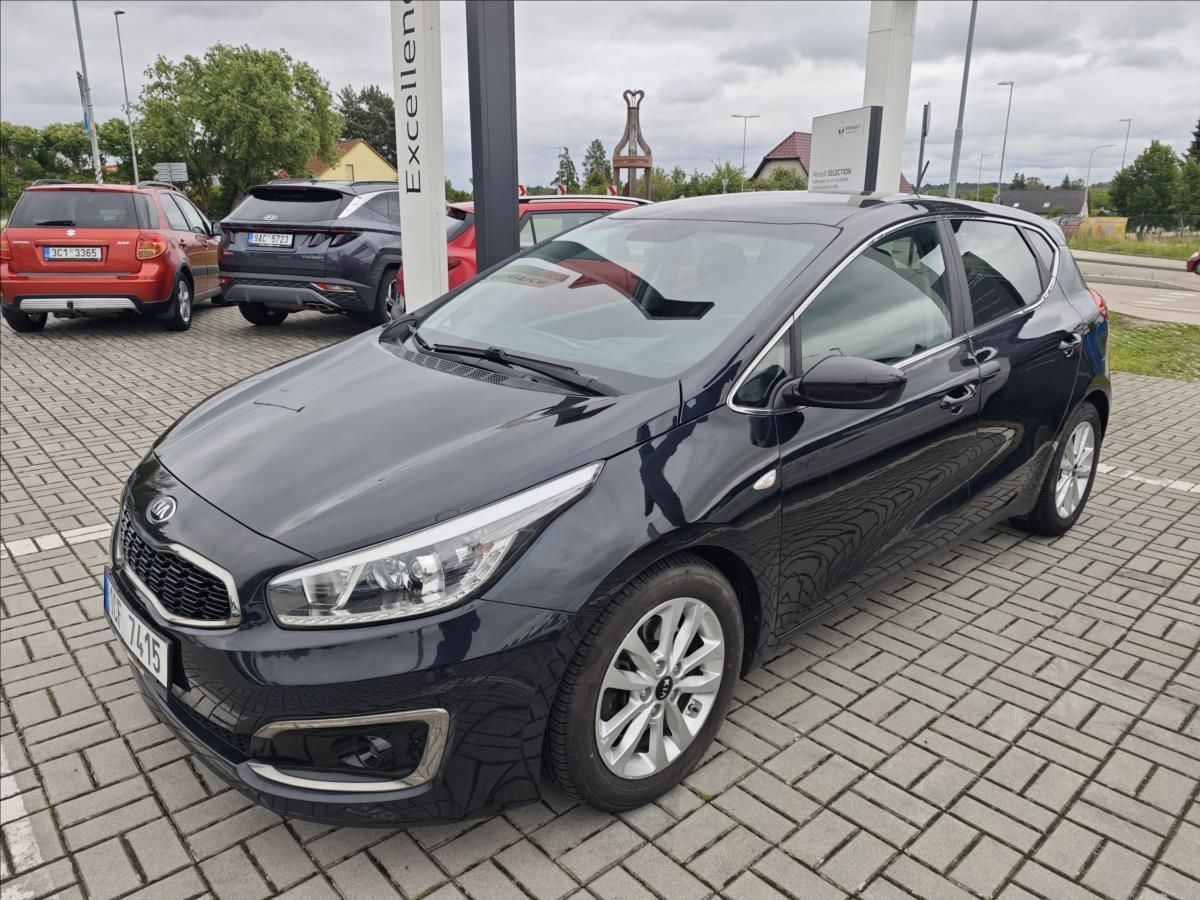Kia Cee´d, 1,6 GDi  TOP - fotka 2
