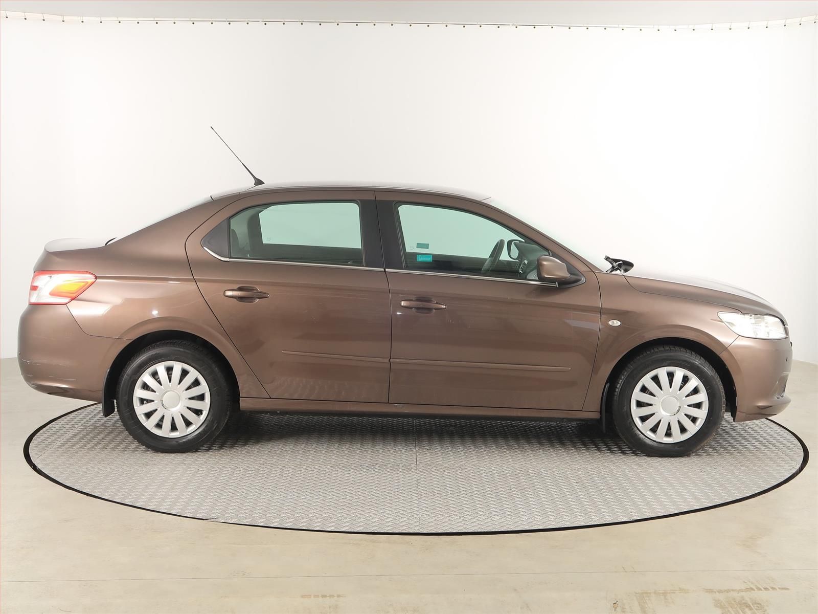 Peugeot 301, 1.6 VTi, Serv.kniha - fotka 6
