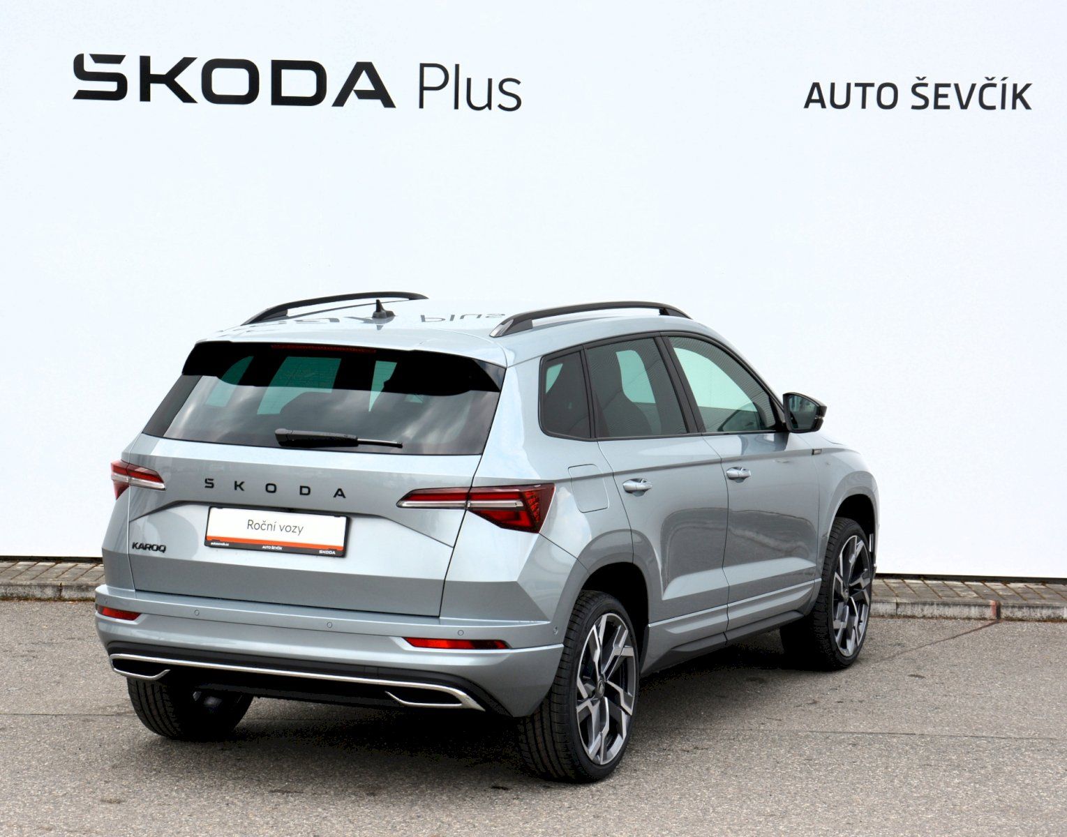 Škoda Karoq, SportLine 1,5 TSI 110 kW 7 AP - fotka 2
