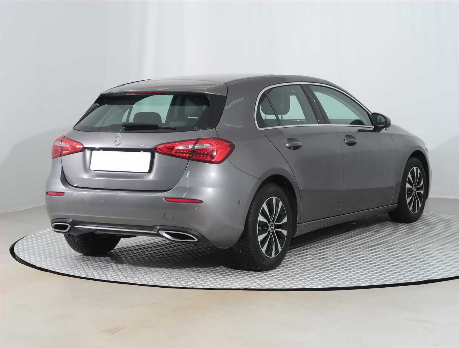 Mercedes-Benz Třídy A, 180 - fotka 5