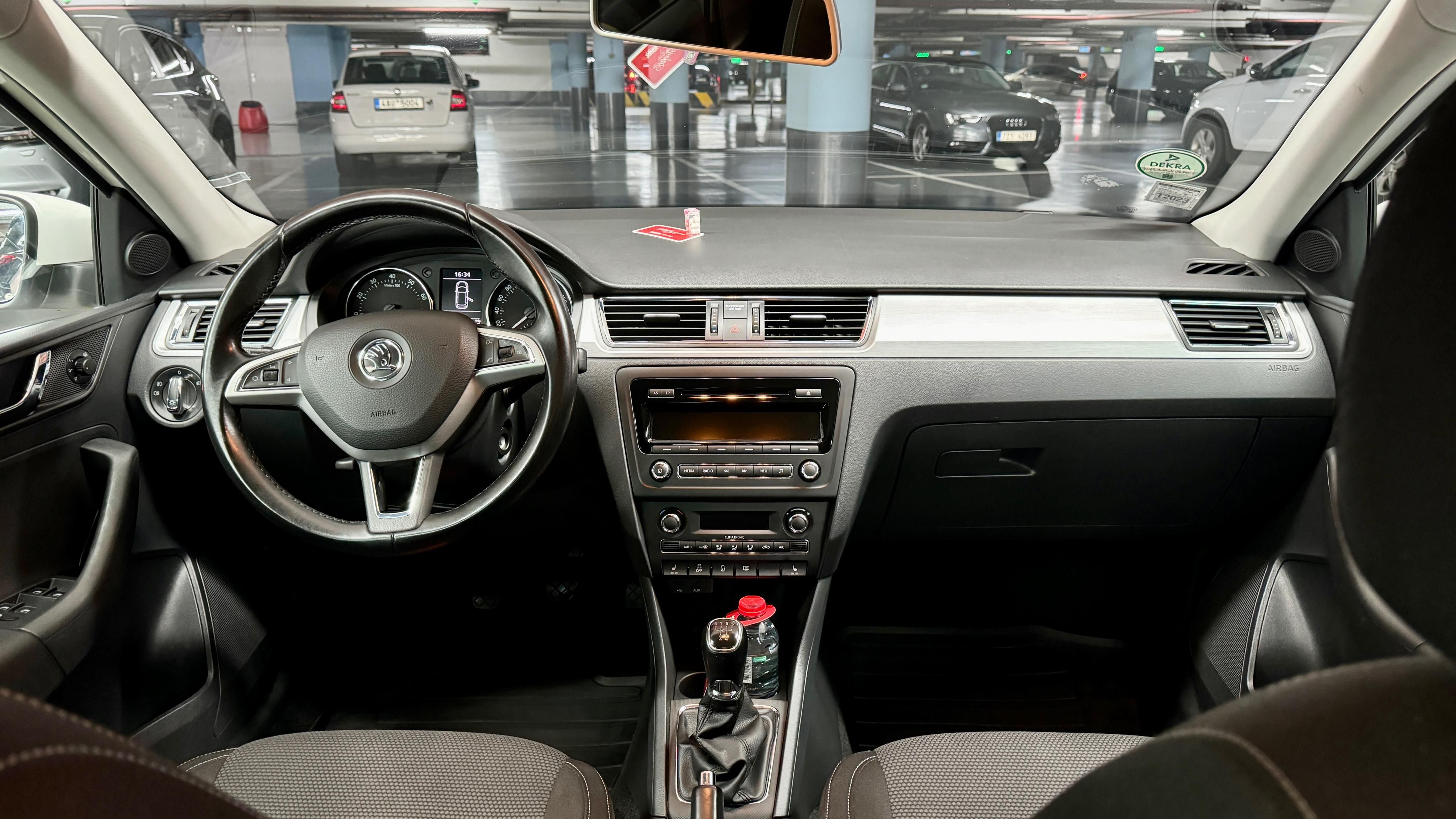 Škoda Rapid, Škoda Rapid Spaceback 1.2TSi - fotka 4