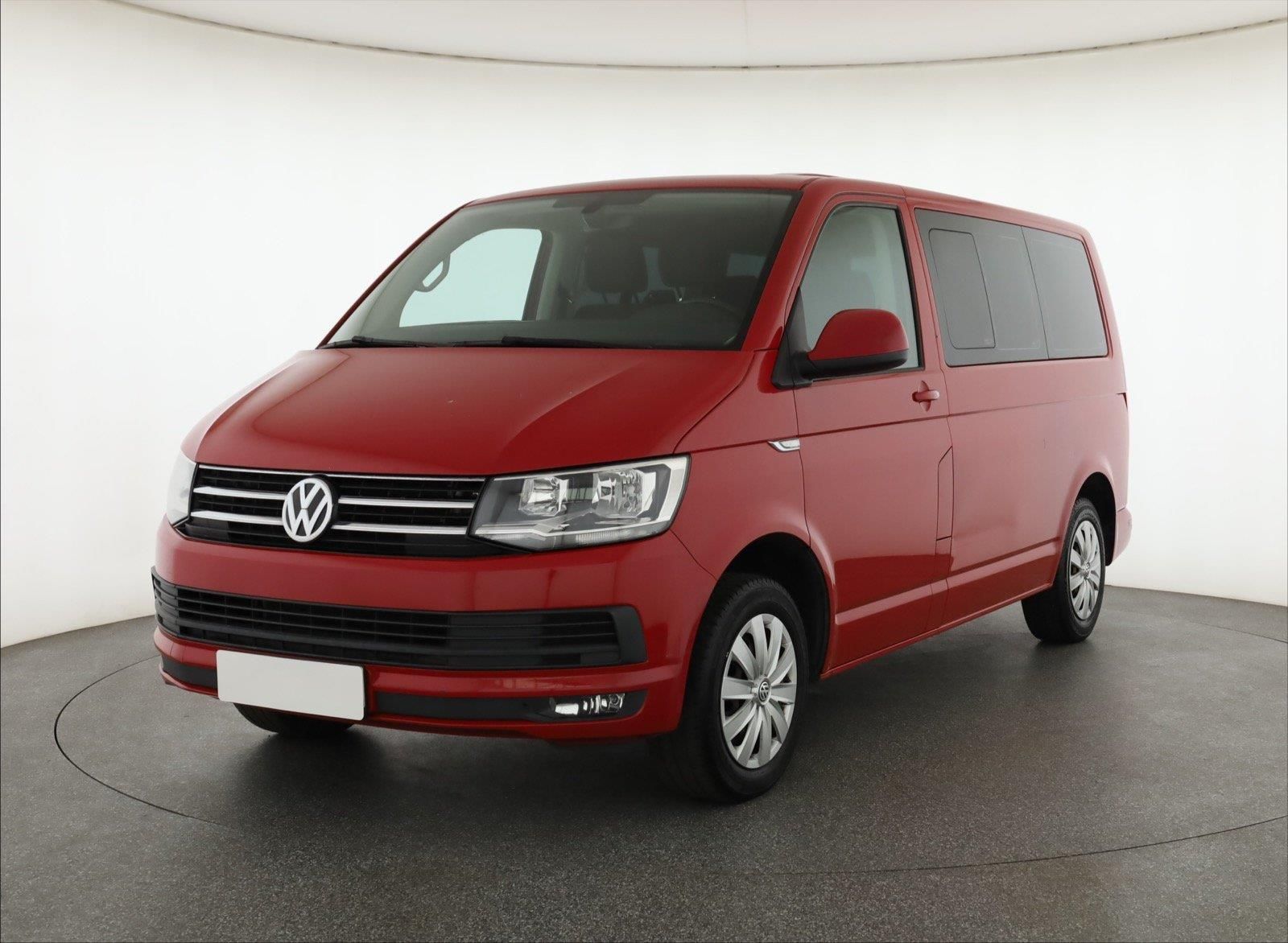Volkswagen Caravelle, 2.0 TDI, Comfortline, 8 míst - fotka 2