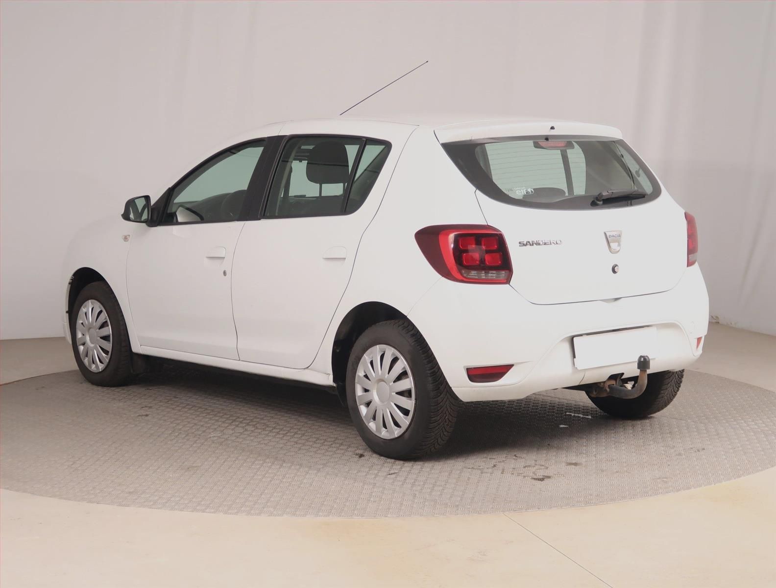 Dacia Sandero, 1.0 SCe, ČR,1.maj, Klima - fotka 4