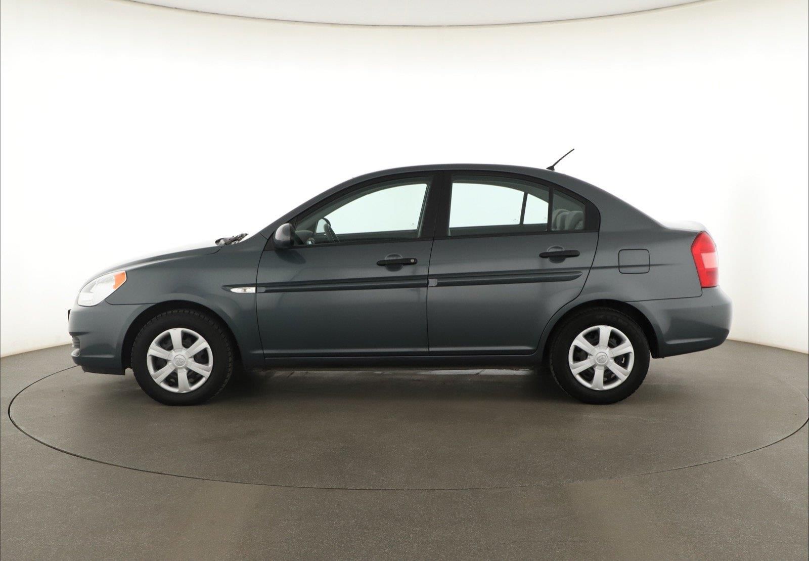 Hyundai Accent, 1.4i, ČR,1.maj, po STK - fotka 3
