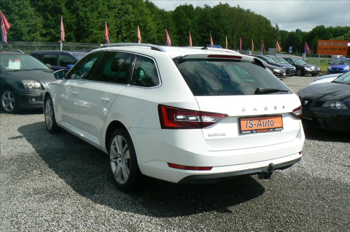 Škoda Superb, 2,0 TDi COMBI AUTOMAT - fotka 5