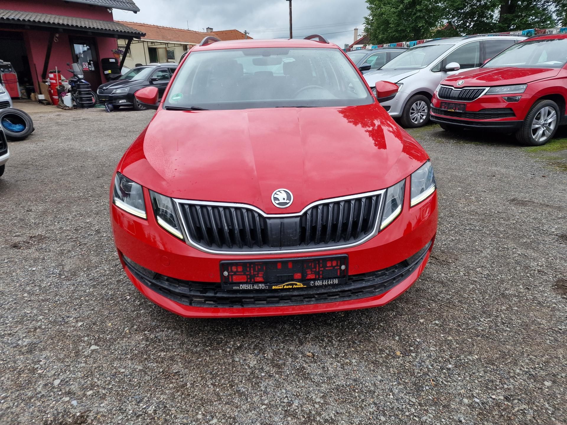 Škoda Octavia, 1,6TDI 85KW DRIVE TAŽNÉ - fotka 2