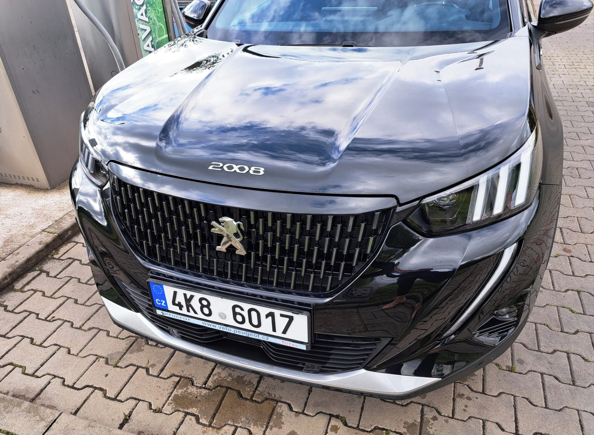 Peugeot 2008, Peugeot 2008 GT 1.2 130 k 96kW - fotka 4