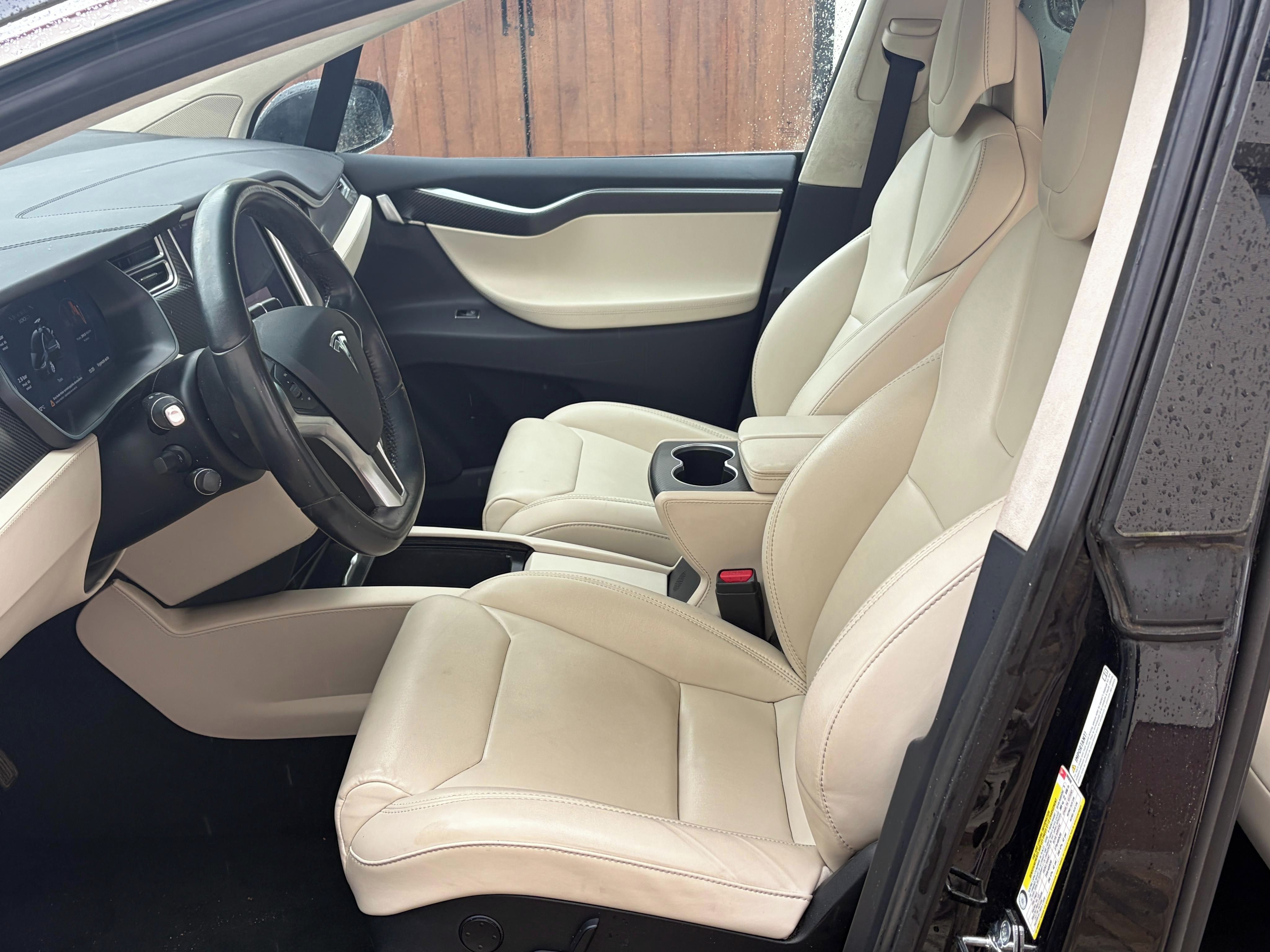 Tesla Model X, 100D, MCU2, tazne,5mist - fotka 5