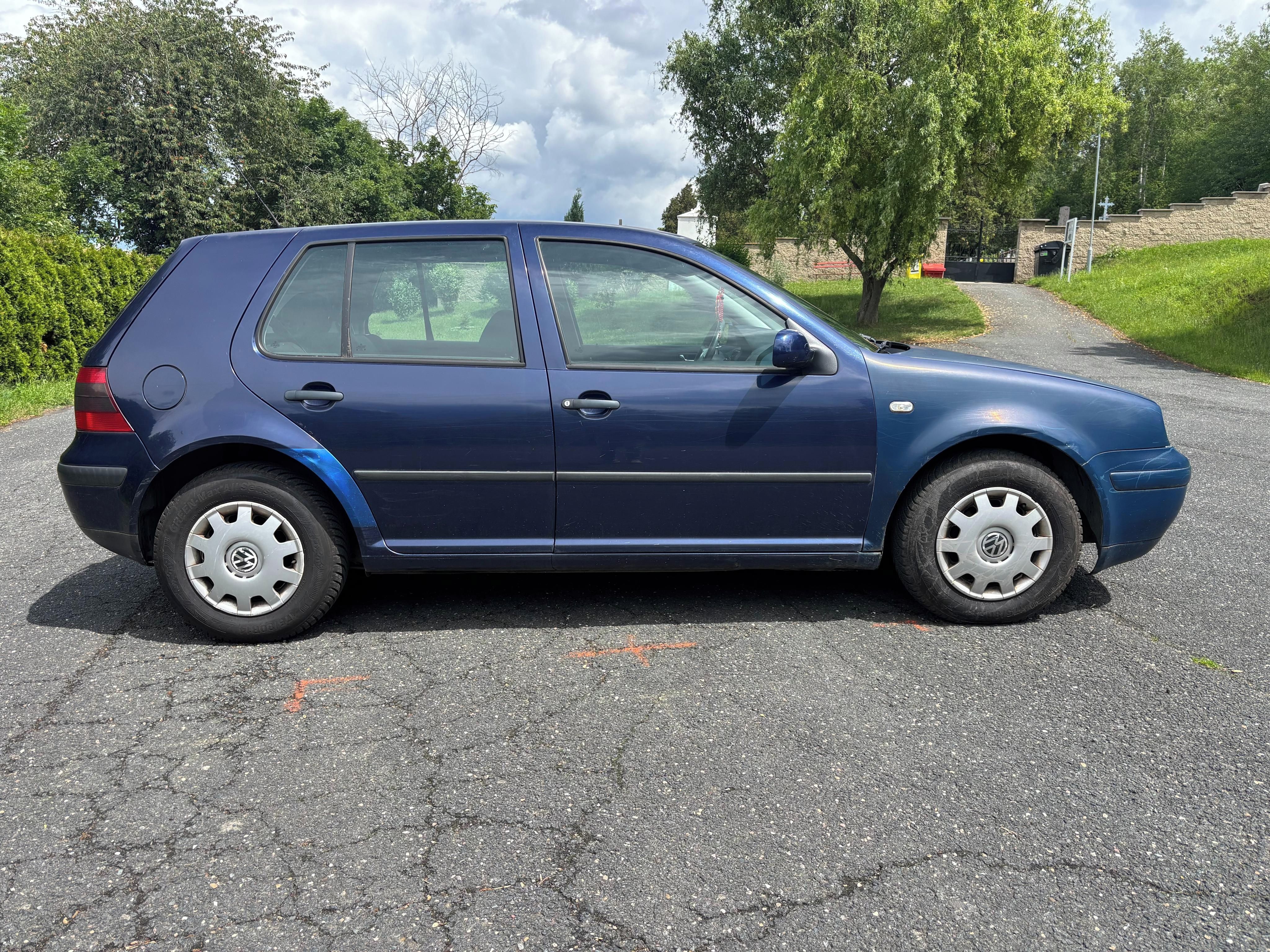 Volkswagen Golf, 1,4i KLIMA, 55kw - fotka 4