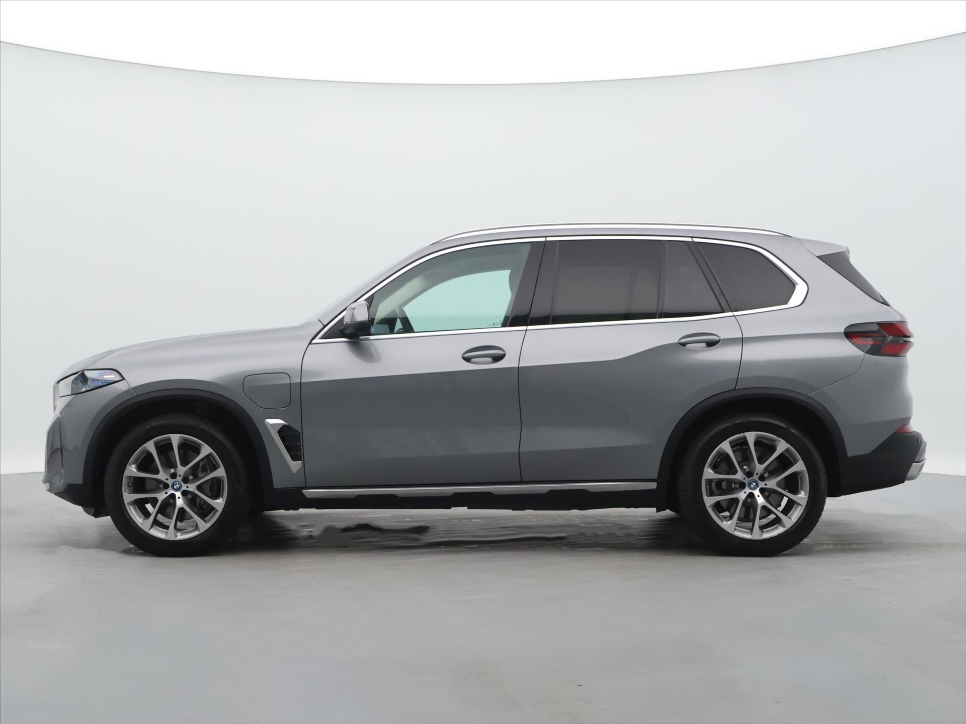 BMW X5, 3,0 50e xDrive 230kW CZ DPH - fotka 4