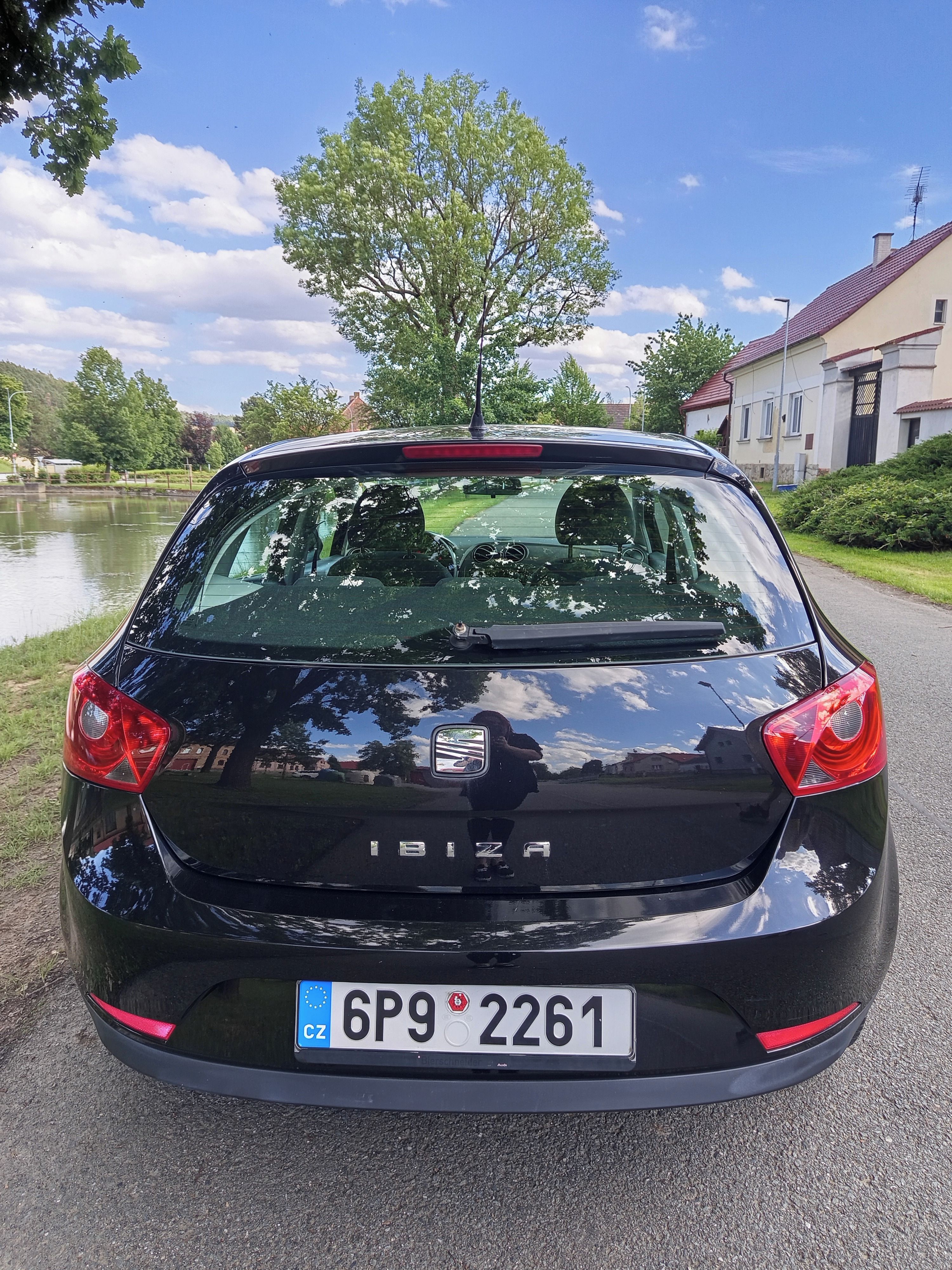 Seat Ibiza, 1.4 63kw, 2009 - fotka 5