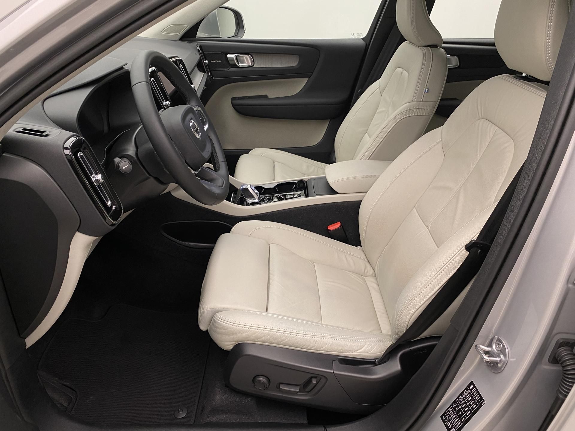 Volvo XC40, B4 AWD BRIGHT PLUS AUT CZ - fotka 3
